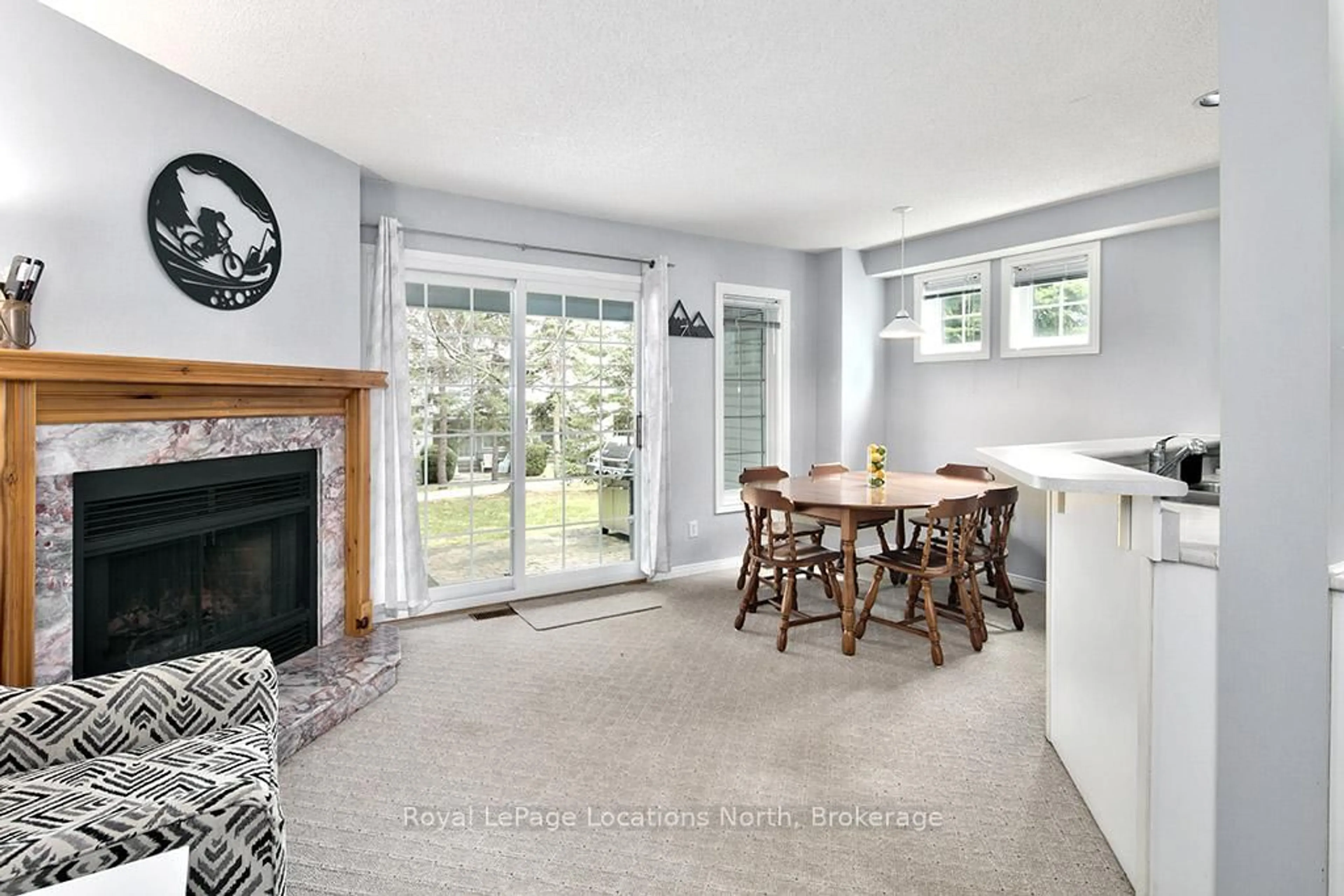 Open concept kitchen, unknown for 146 Settlers Way #38, Blue Mountains Ontario L9Y 0N9