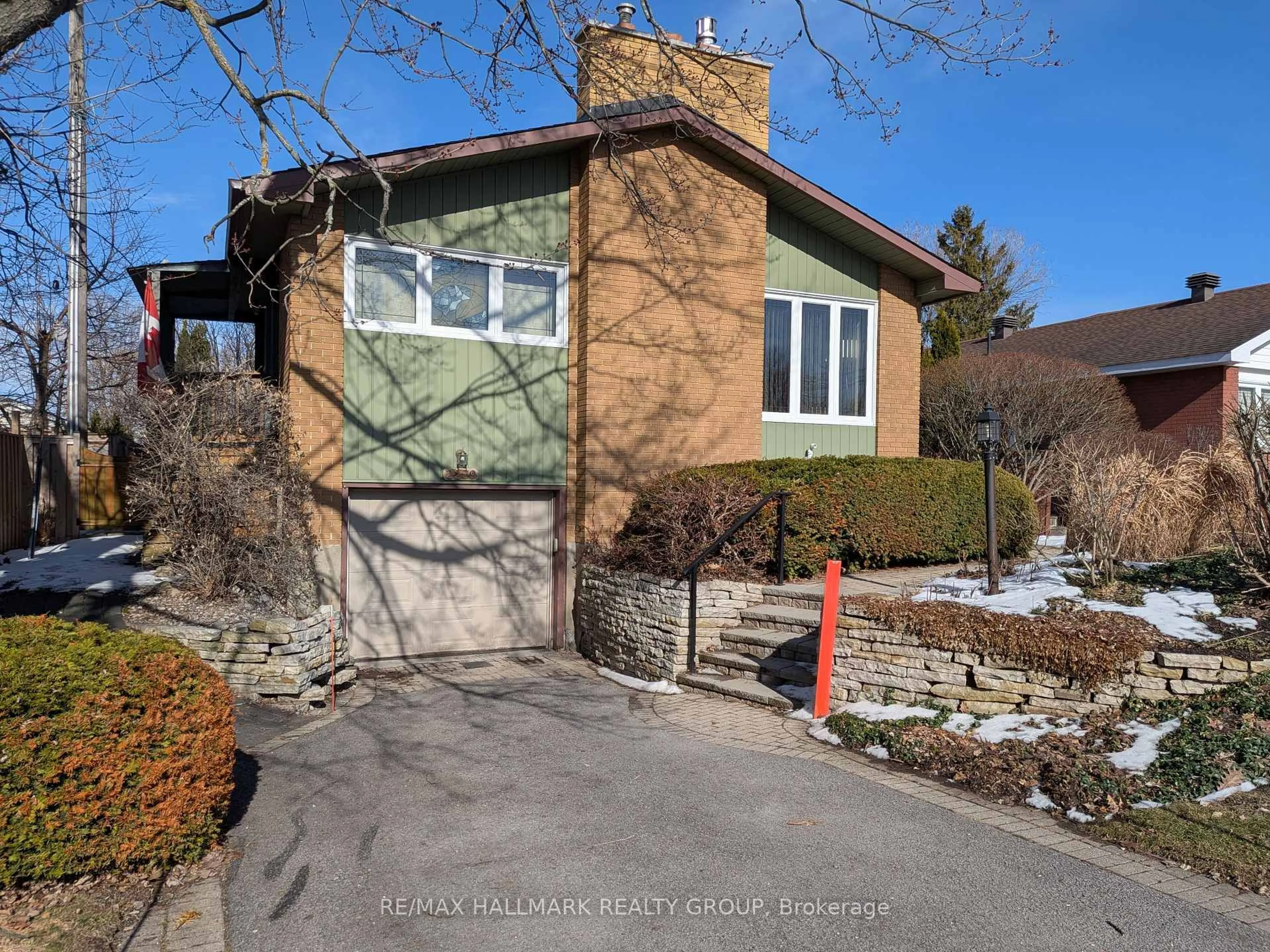 Unknown for 2279 Harding Rd, Ottawa Ontario K1G 3B6