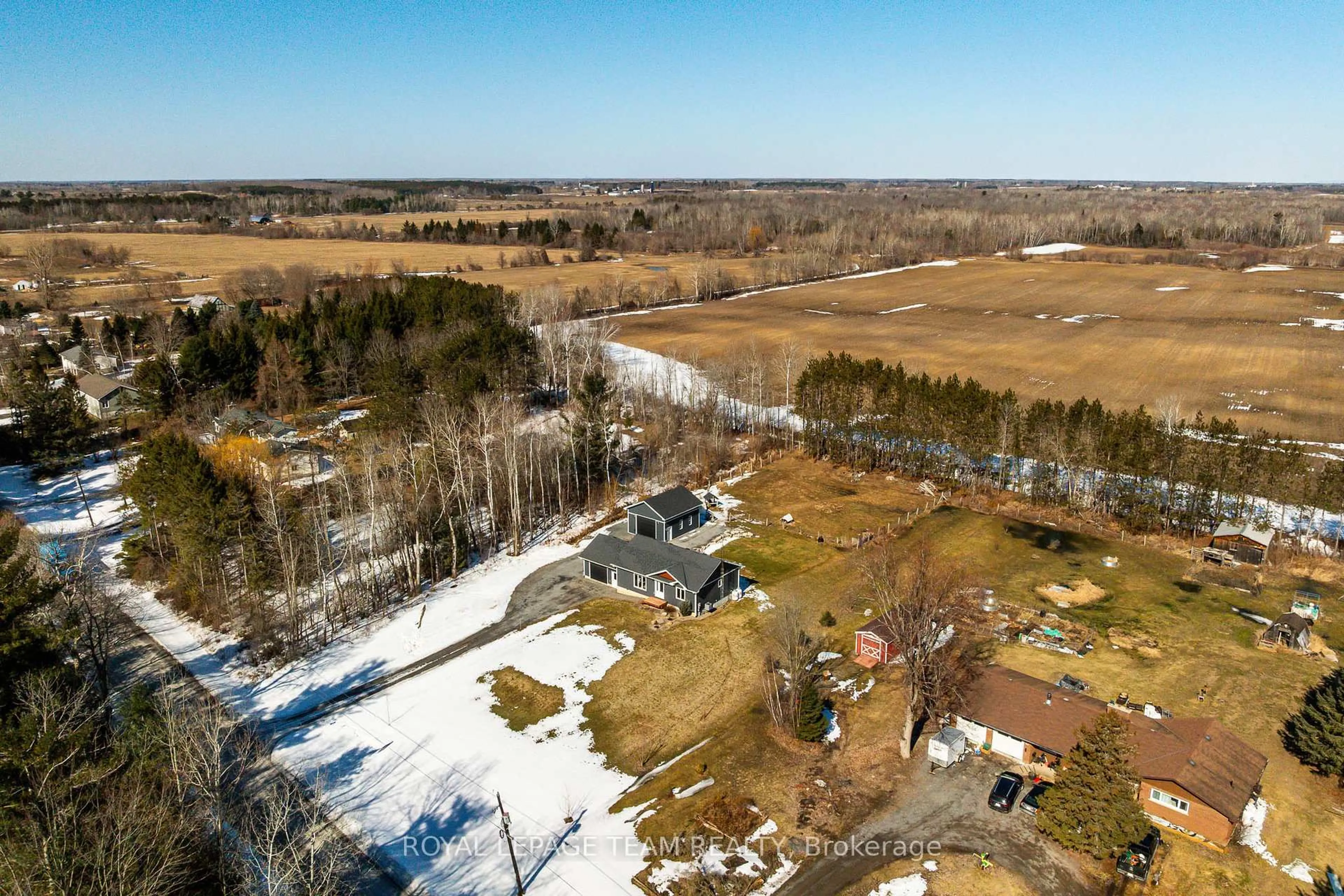 A pic from outside/outdoor area/front of a property/back of a property/a pic from drone, unknown for 10625 Loughlin Ridge Rd, North Dundas Ontario K0E 1S0