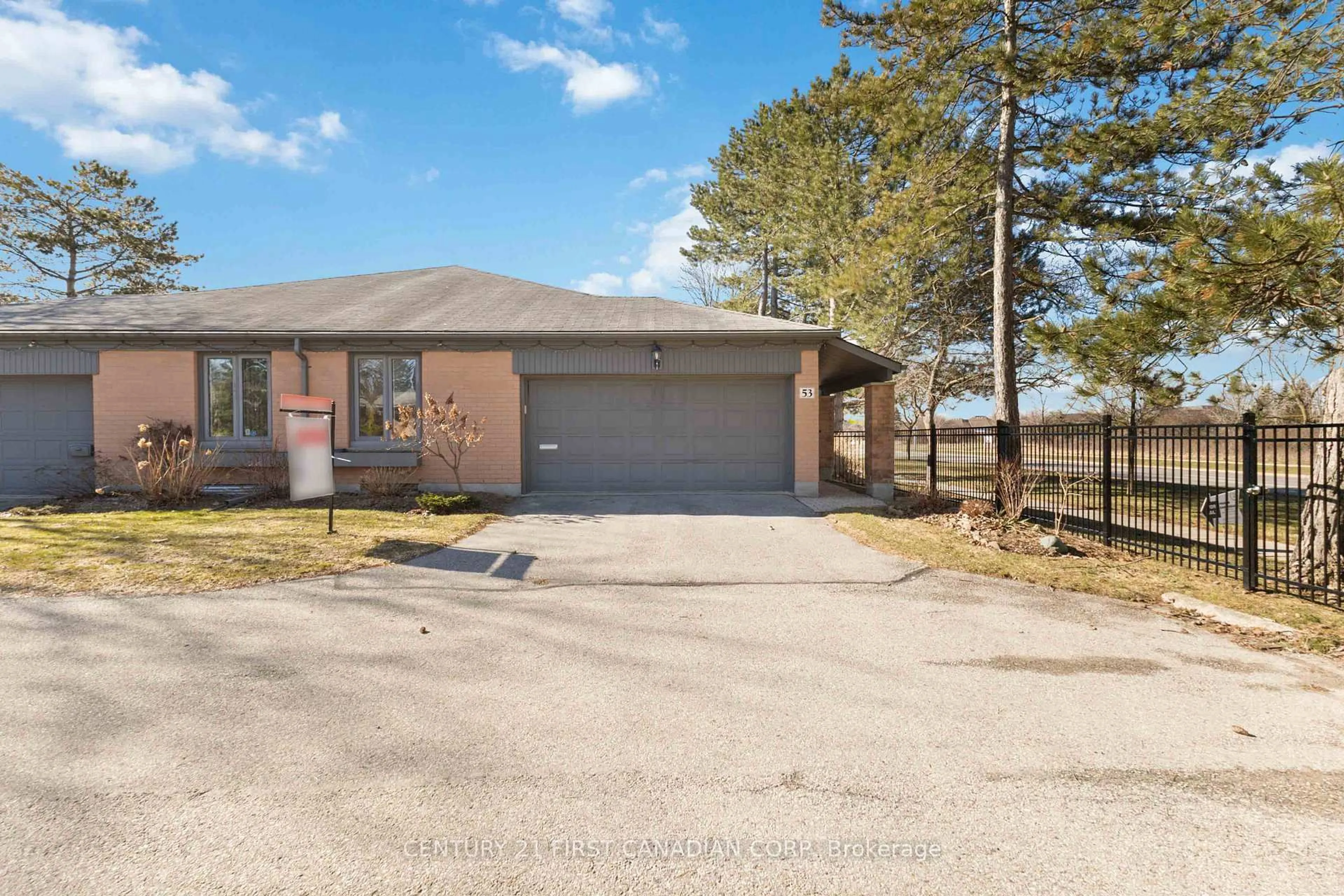 Home with brick exterior material, street for 50 FIDDLERS GREEN Rd #53, London North Ontario N6H 4T4