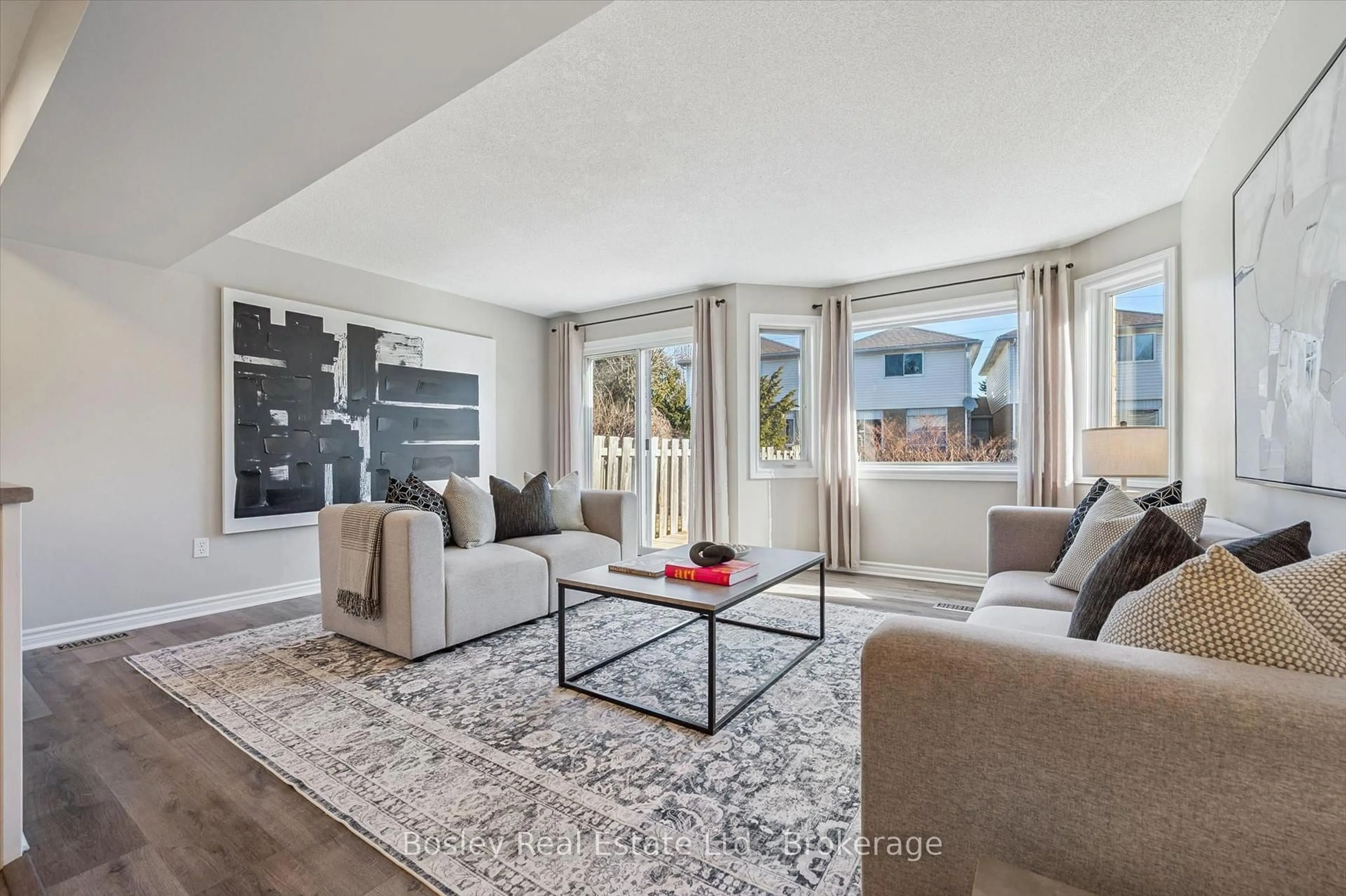 Living room with furniture, unknown for 92 Rodgers Rd, Guelph Ontario N1G 4Z5