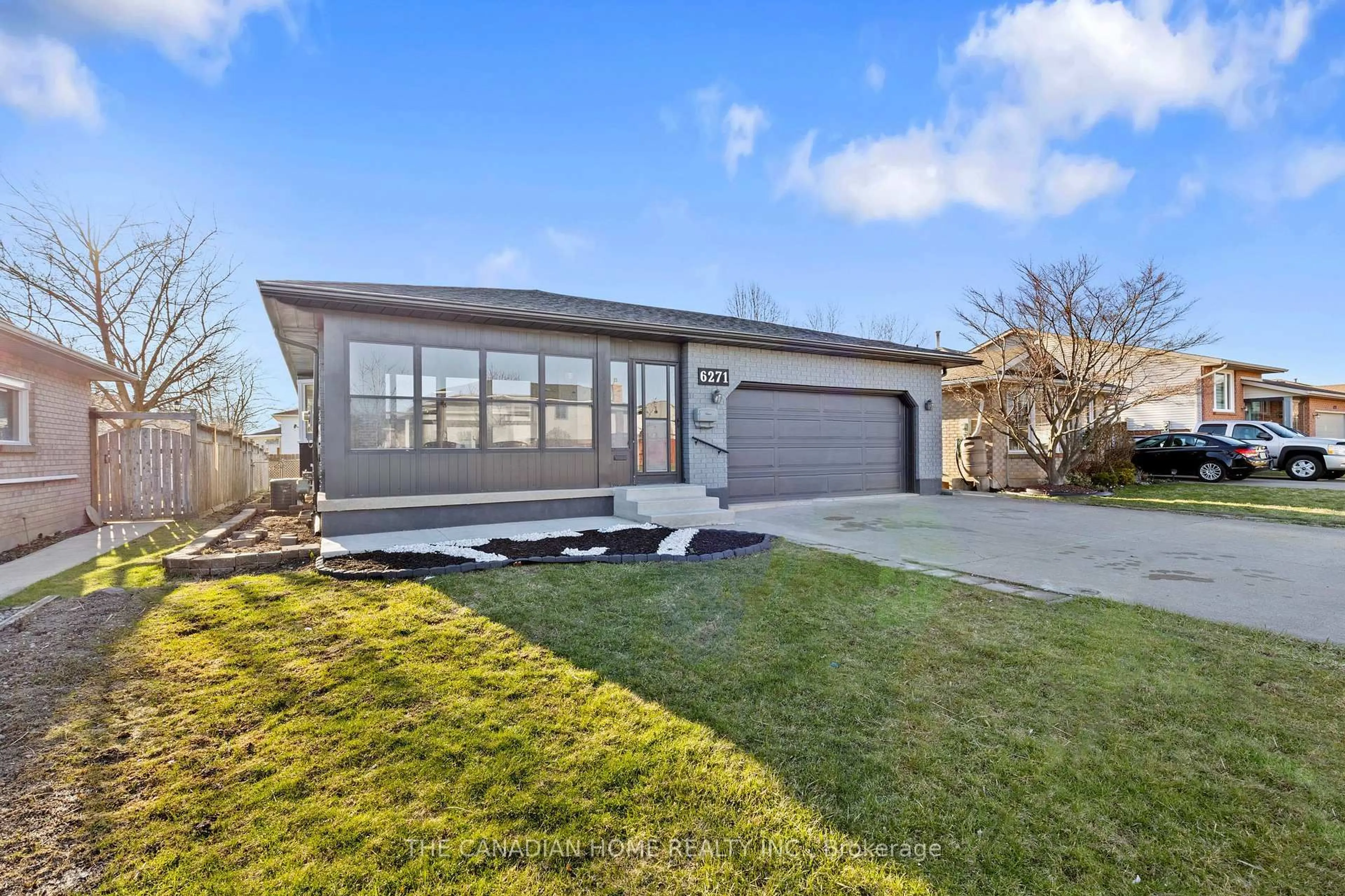 Home with vinyl exterior material, street for 6271 Sherri Ave, Niagara Falls Ontario L2H 2W7