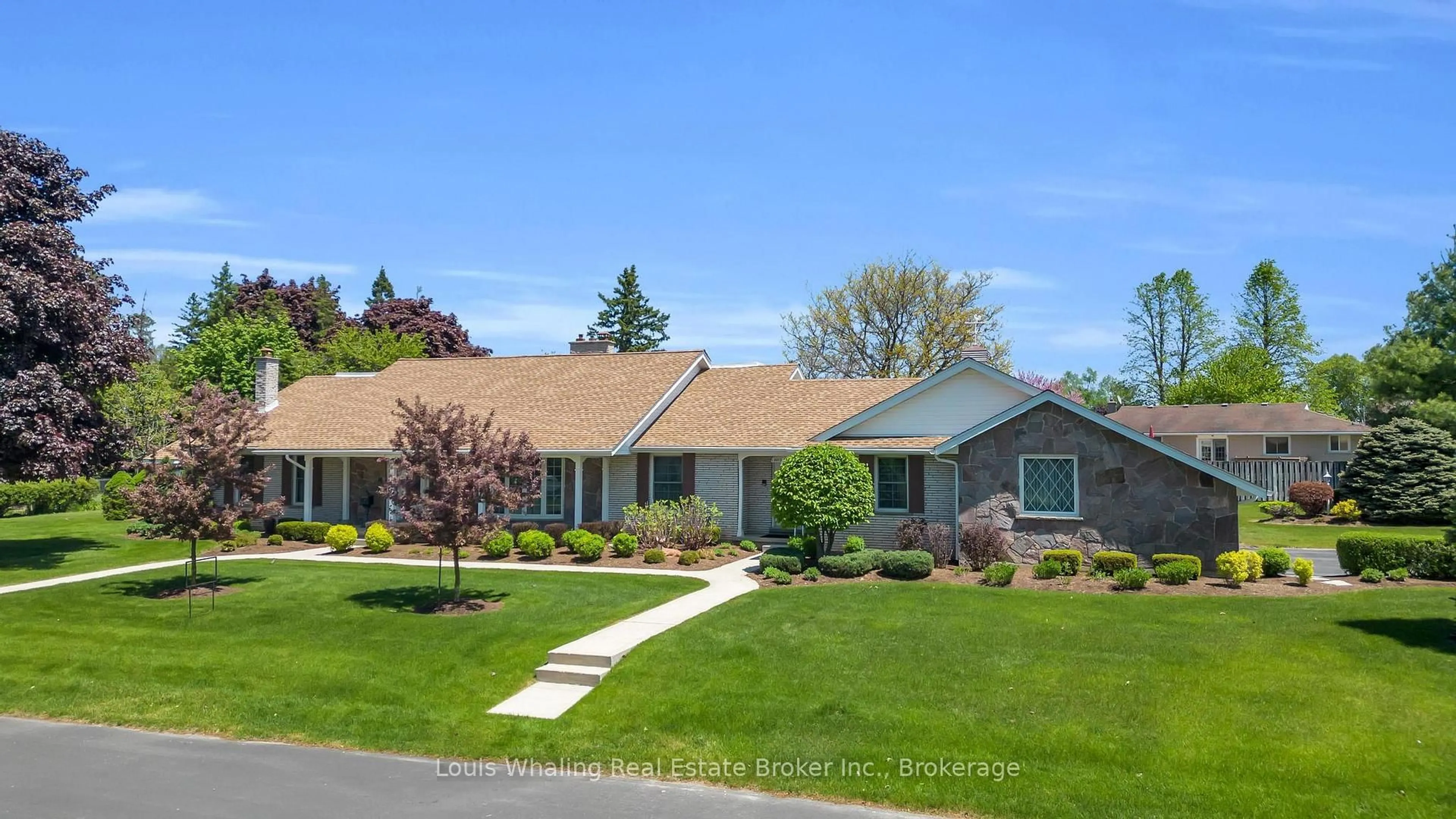 Home with vinyl exterior material, street for 241 4th Ave, Hanover Ontario N4N 2B6