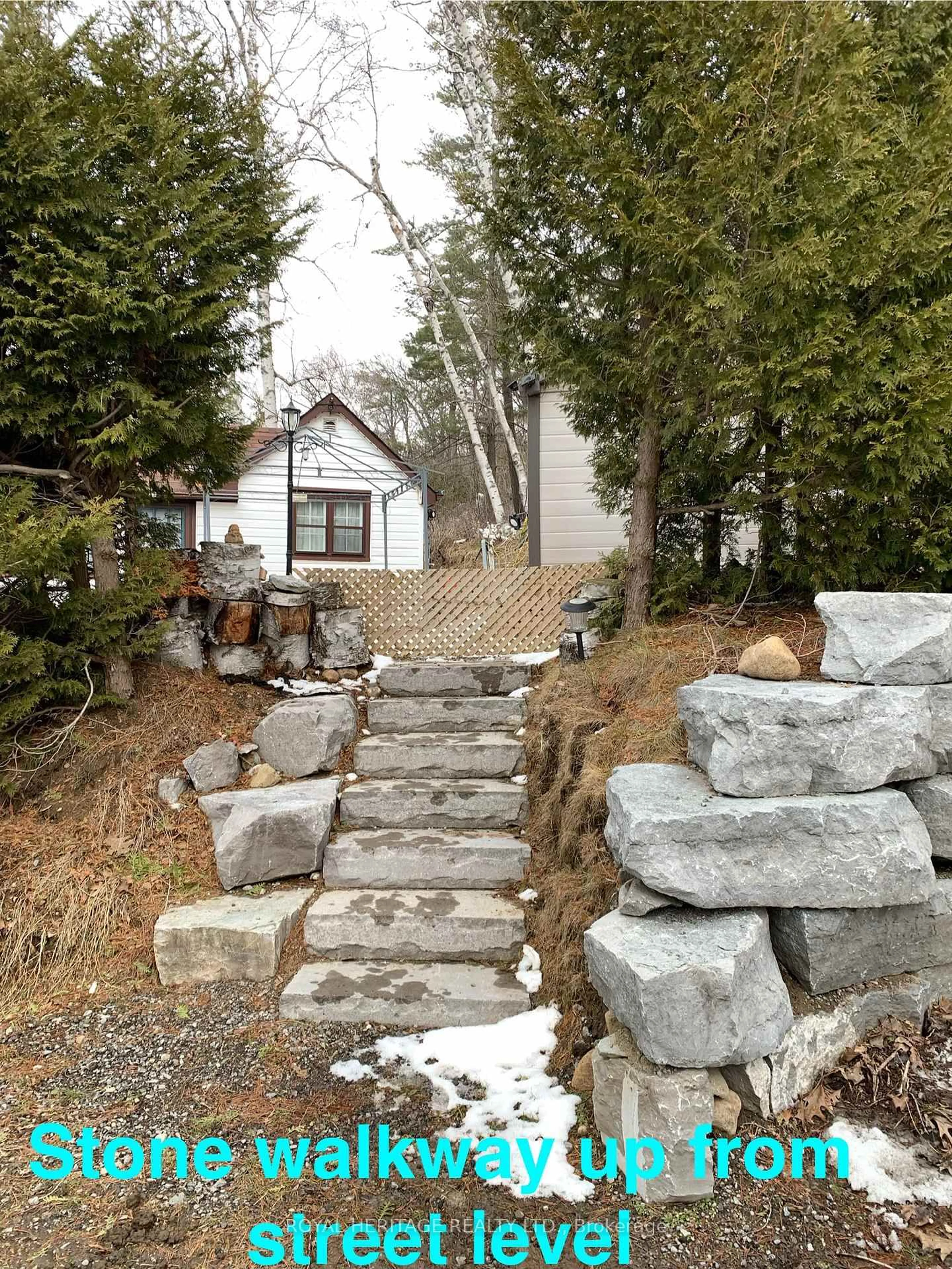 Stairs for 8018 Taits Beach Rd #125, Hamilton Township Ontario K0K 2E0