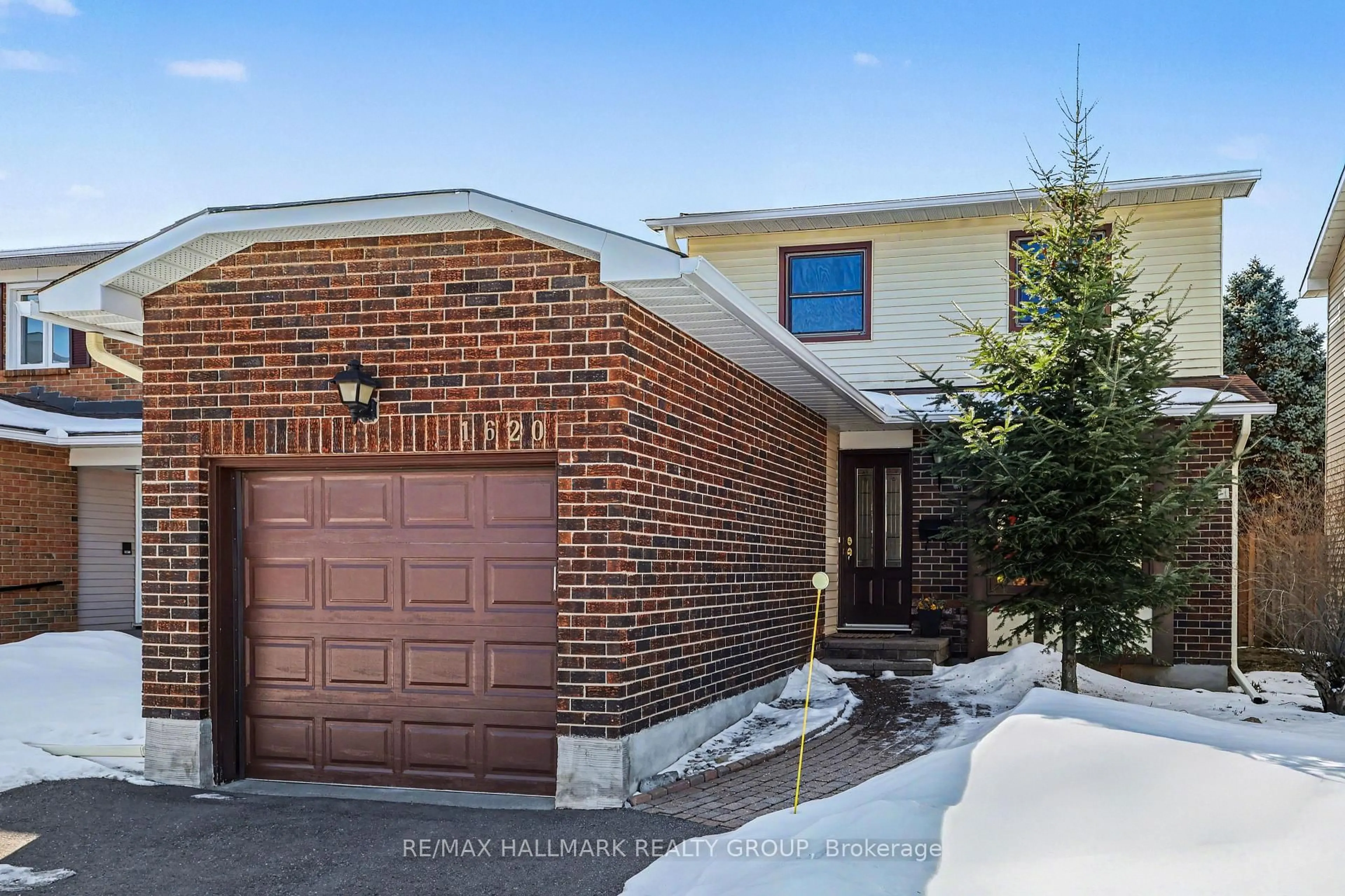 Home with brick exterior material, street for 1620 Des Grives Cres, Orleans Ontario K1C 5B7