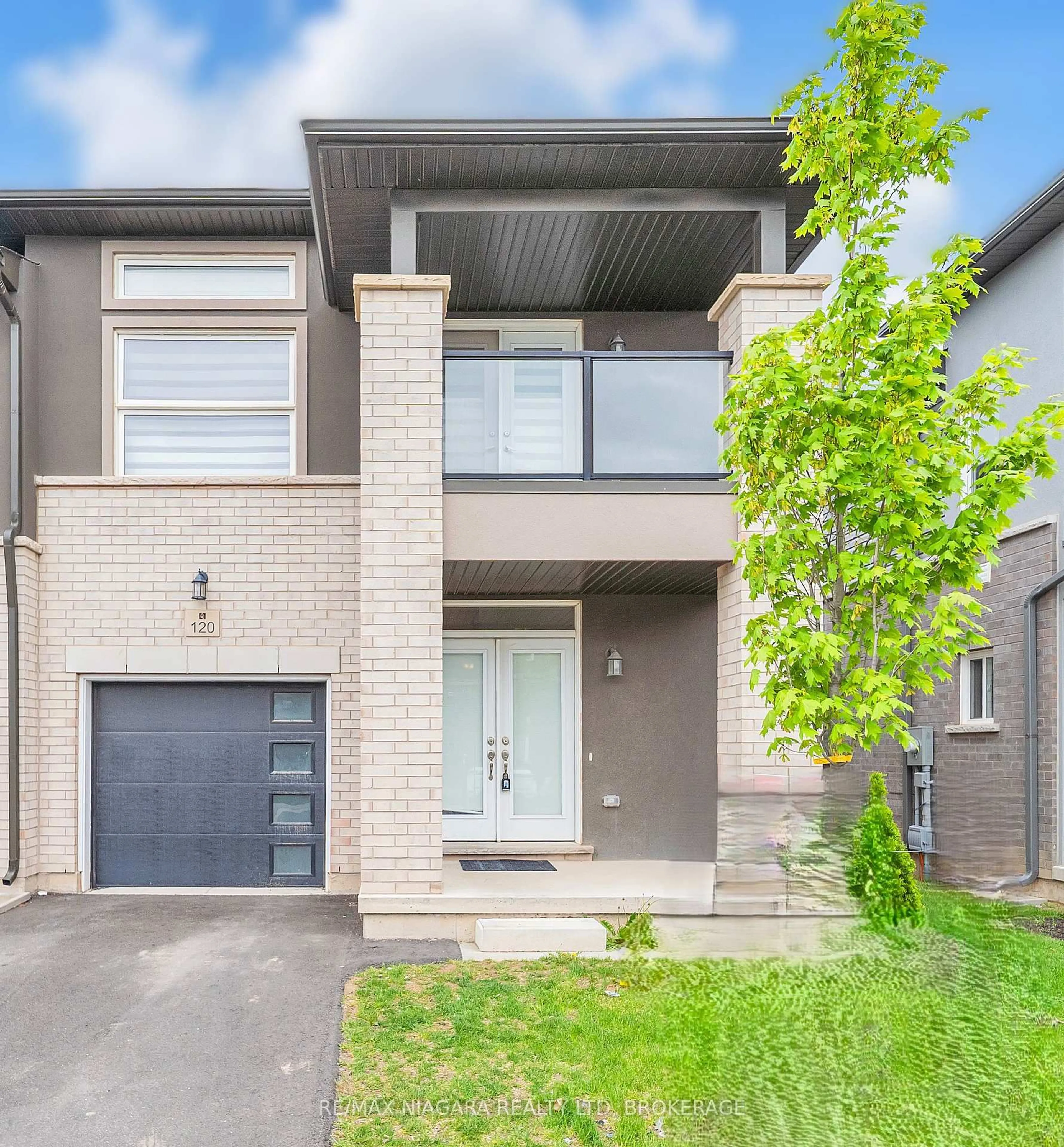 Home with brick exterior material, street for 120 Renfrew Tr, Welland Ontario L3C 0K2