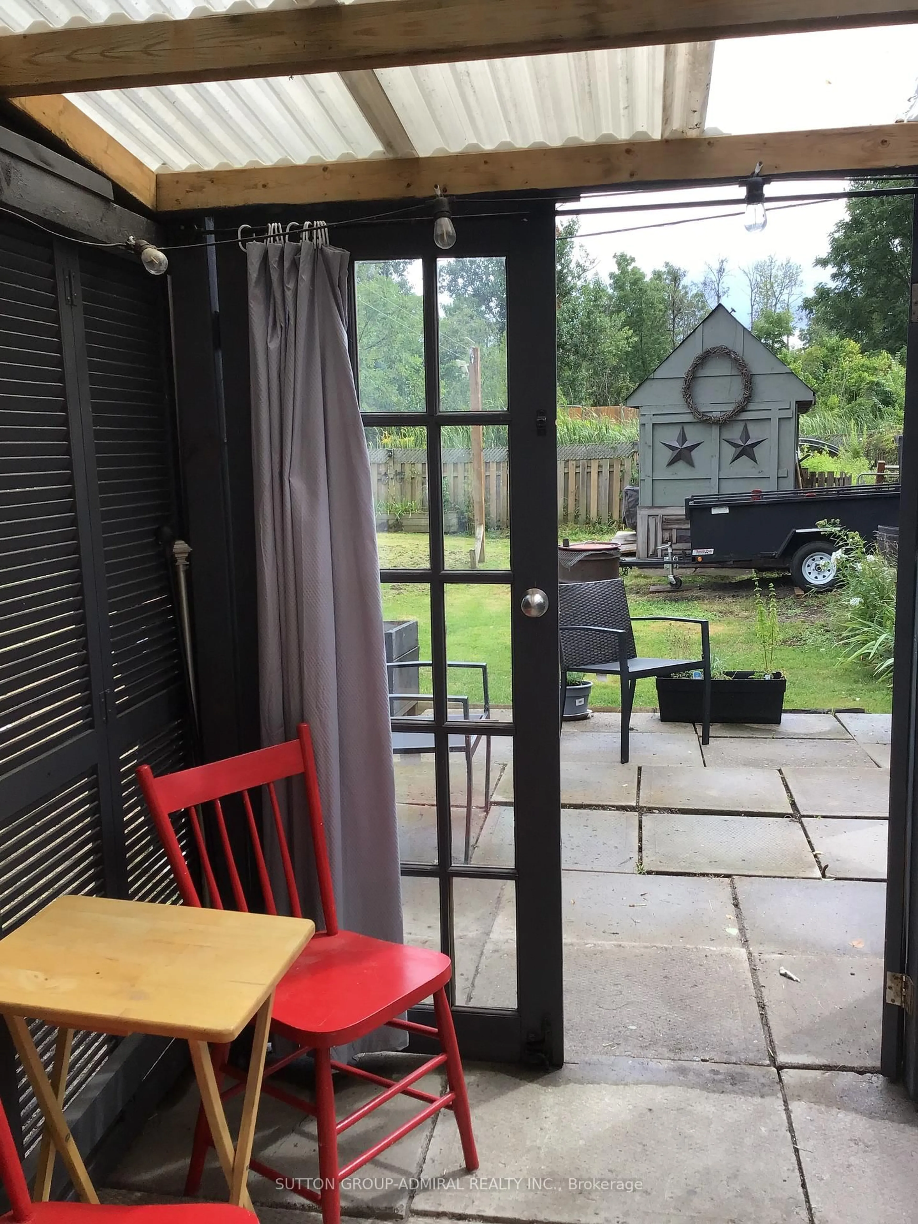 Patio, street for 20 King St, Kawartha Lakes Ontario K0L 2W0