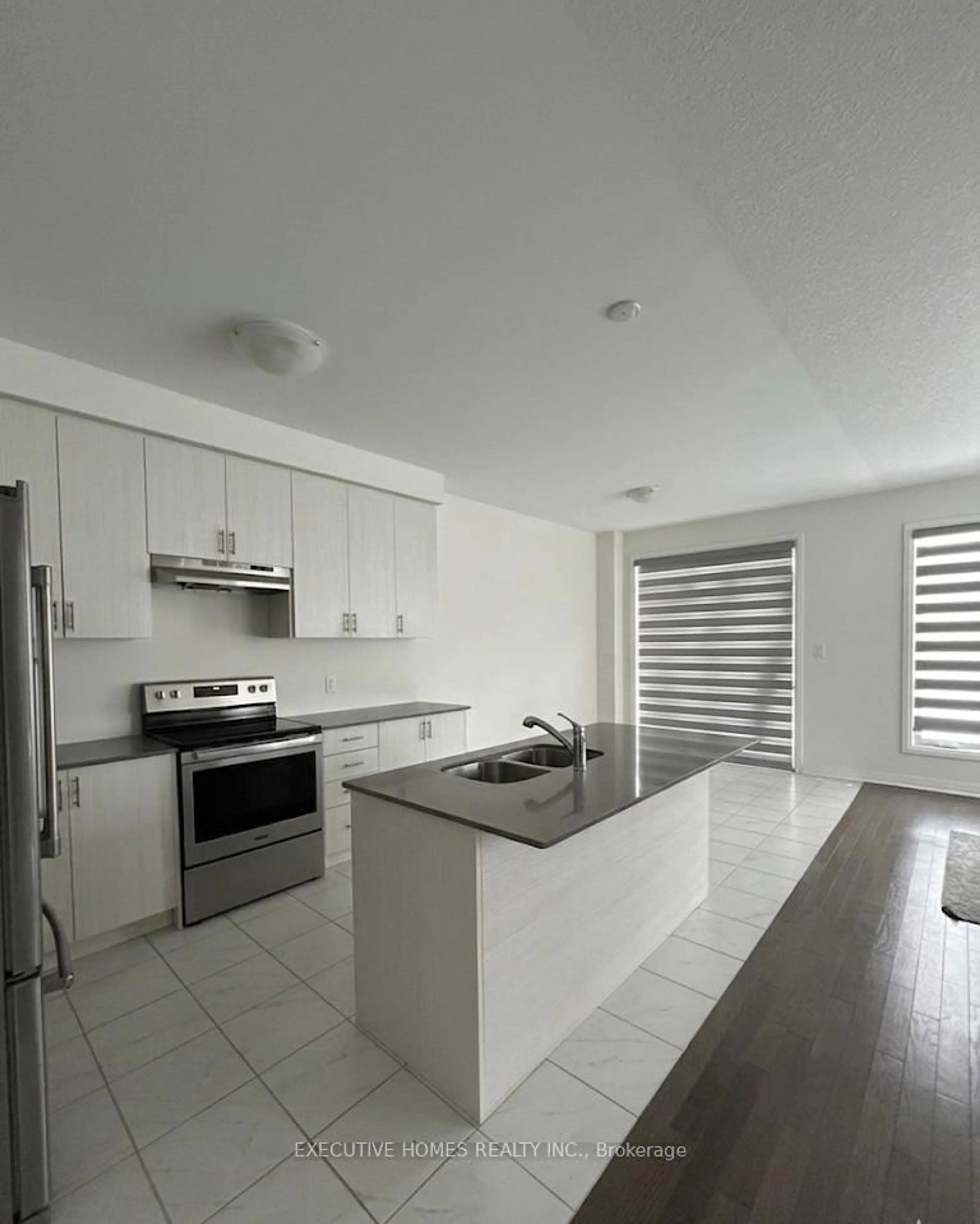 Standard kitchen, unknown for 454 Robert Woolner St, North Dumfries Ontario N0B 1E0