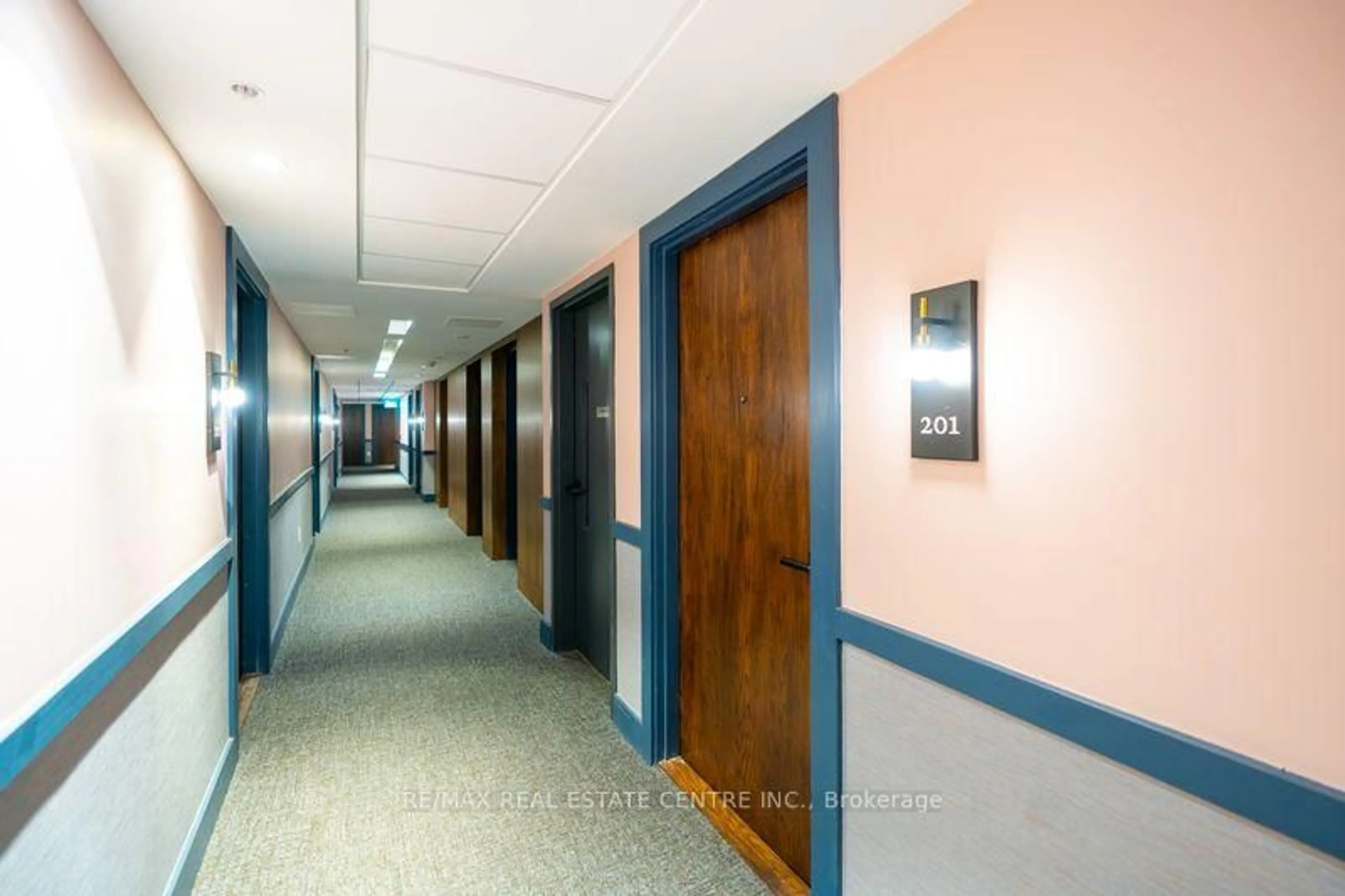 Indoor foyer for 2782 Barton St #201, Hamilton Ontario L8E 2J8
