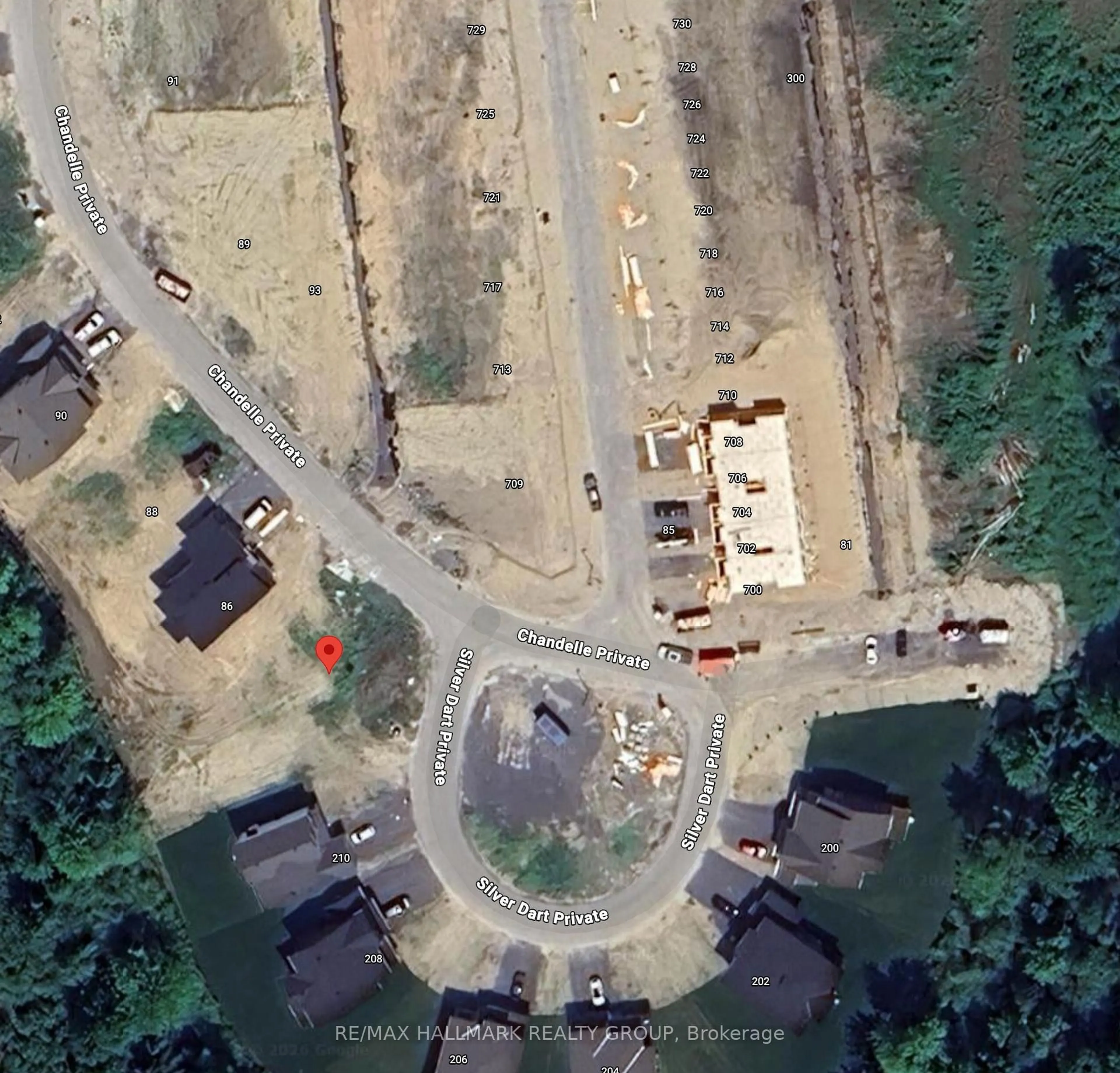 A pic from outside/outdoor area/front of a property/back of a property/a pic from drone, street for 84 CHANDELLE Private, Carp Ontario K0A 1L0