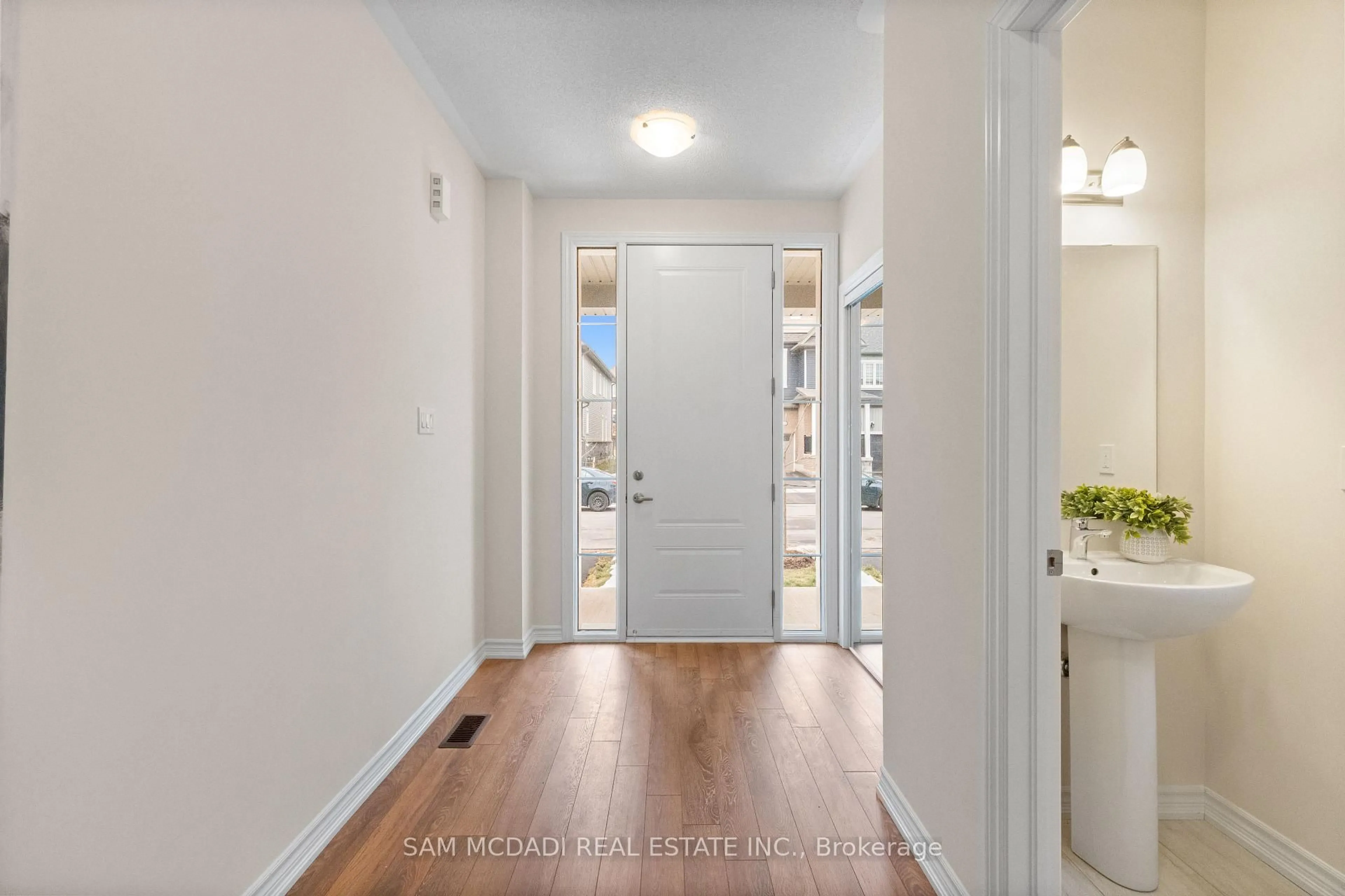 Indoor entryway for 151 Molozzi St, Erin Ontario N0B 1T0
