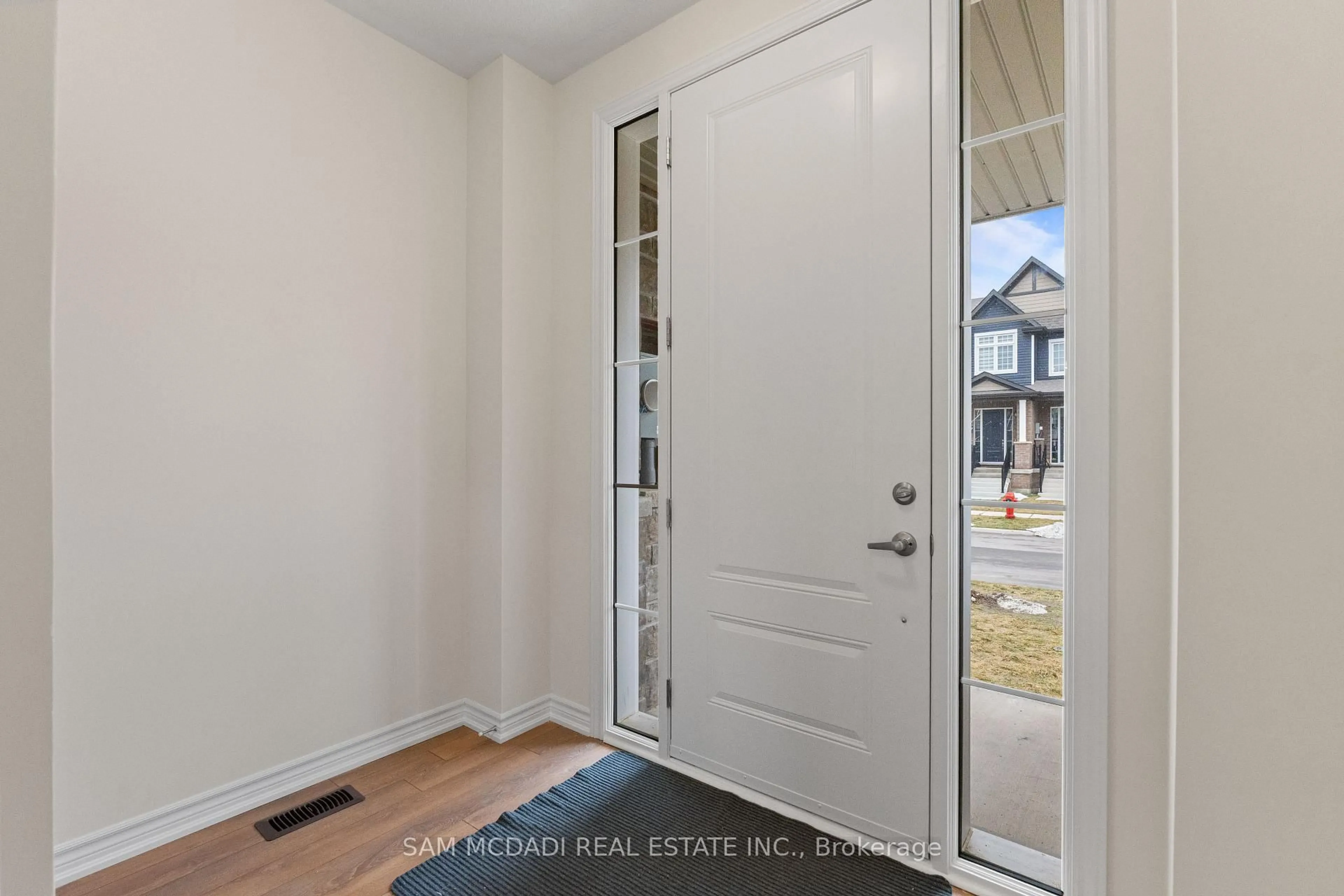 Indoor entryway for 16 Brown St, Erin Ontario N0B 1T0