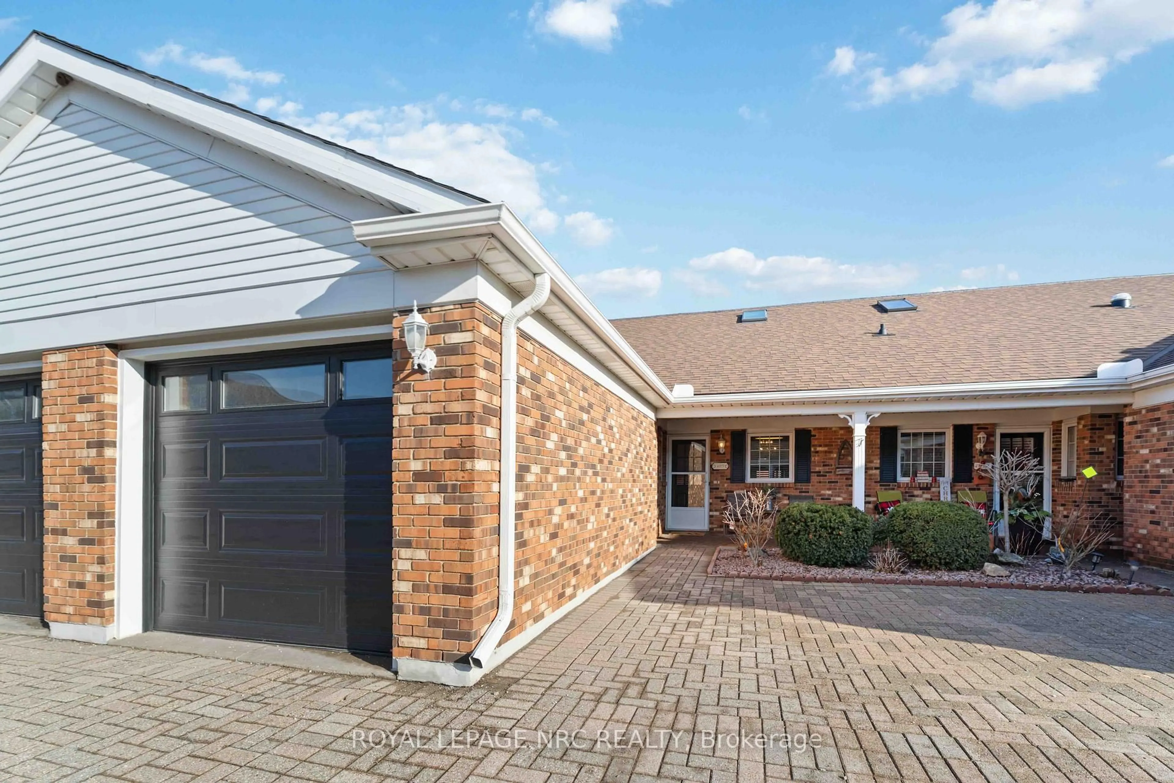 Home with brick exterior material, street for 4115 Apple Blossom Lane #8, Lincoln Ontario L0R 2C0