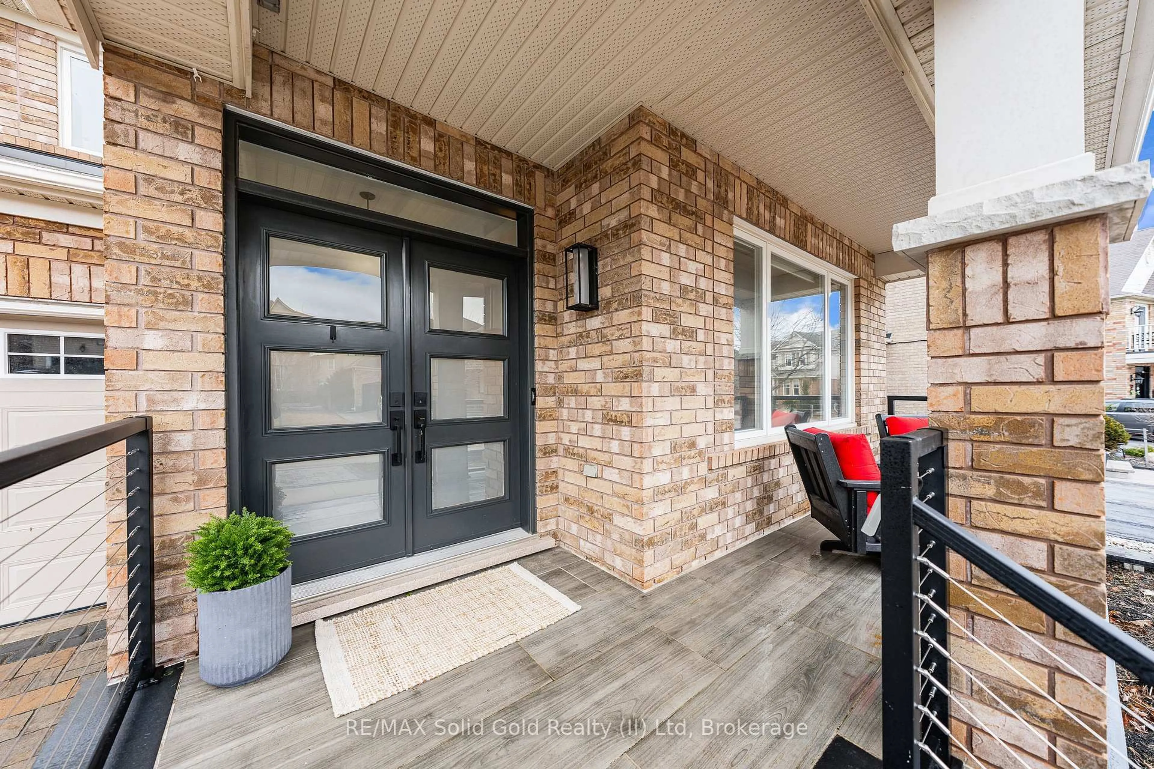 Indoor entryway for 75 Porter Cres, Cambridge Ontario N3C 0B7