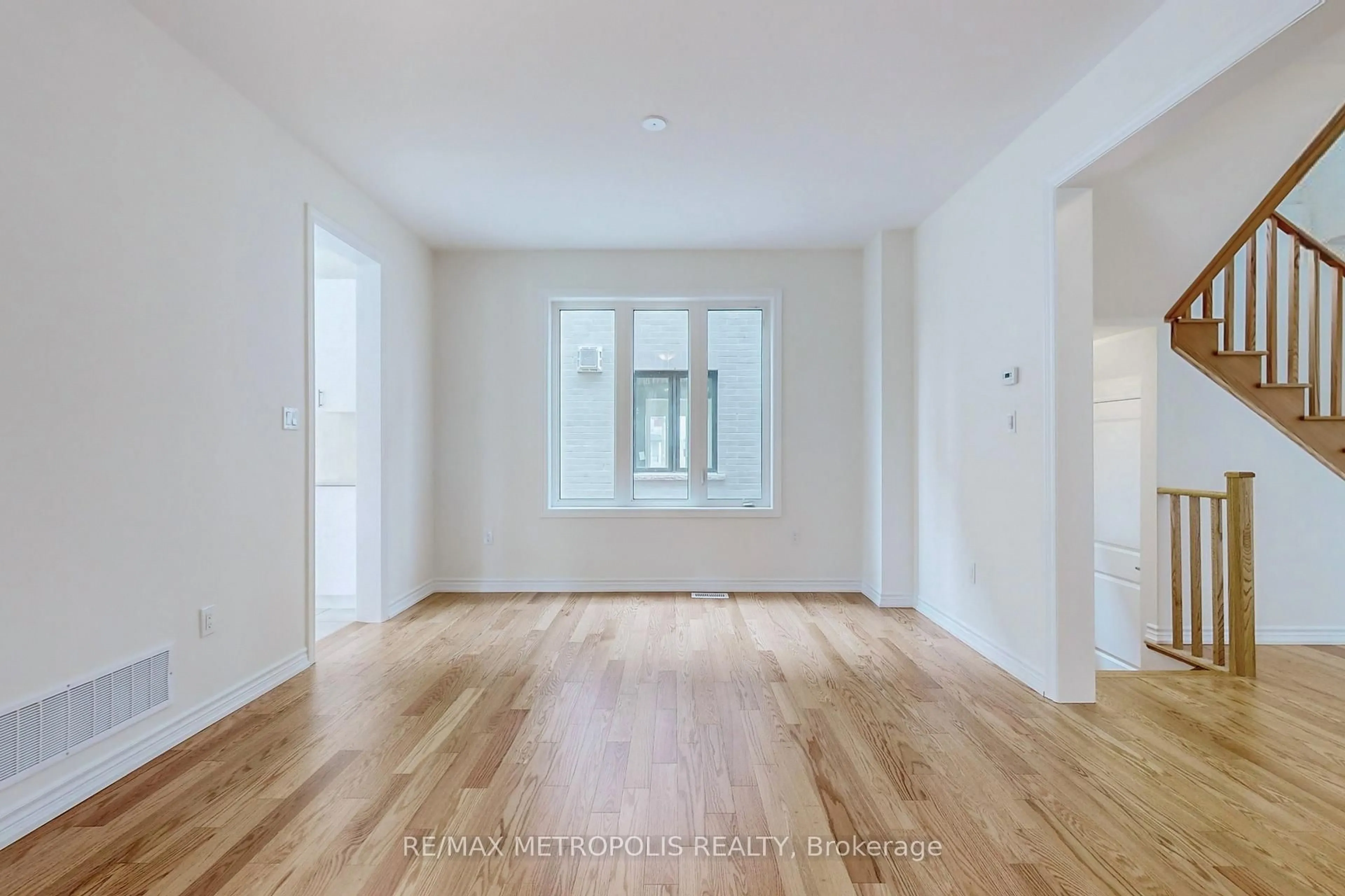 A pic of a room for 285 Flavelle Way, Peterborough Ontario K9K 0J2