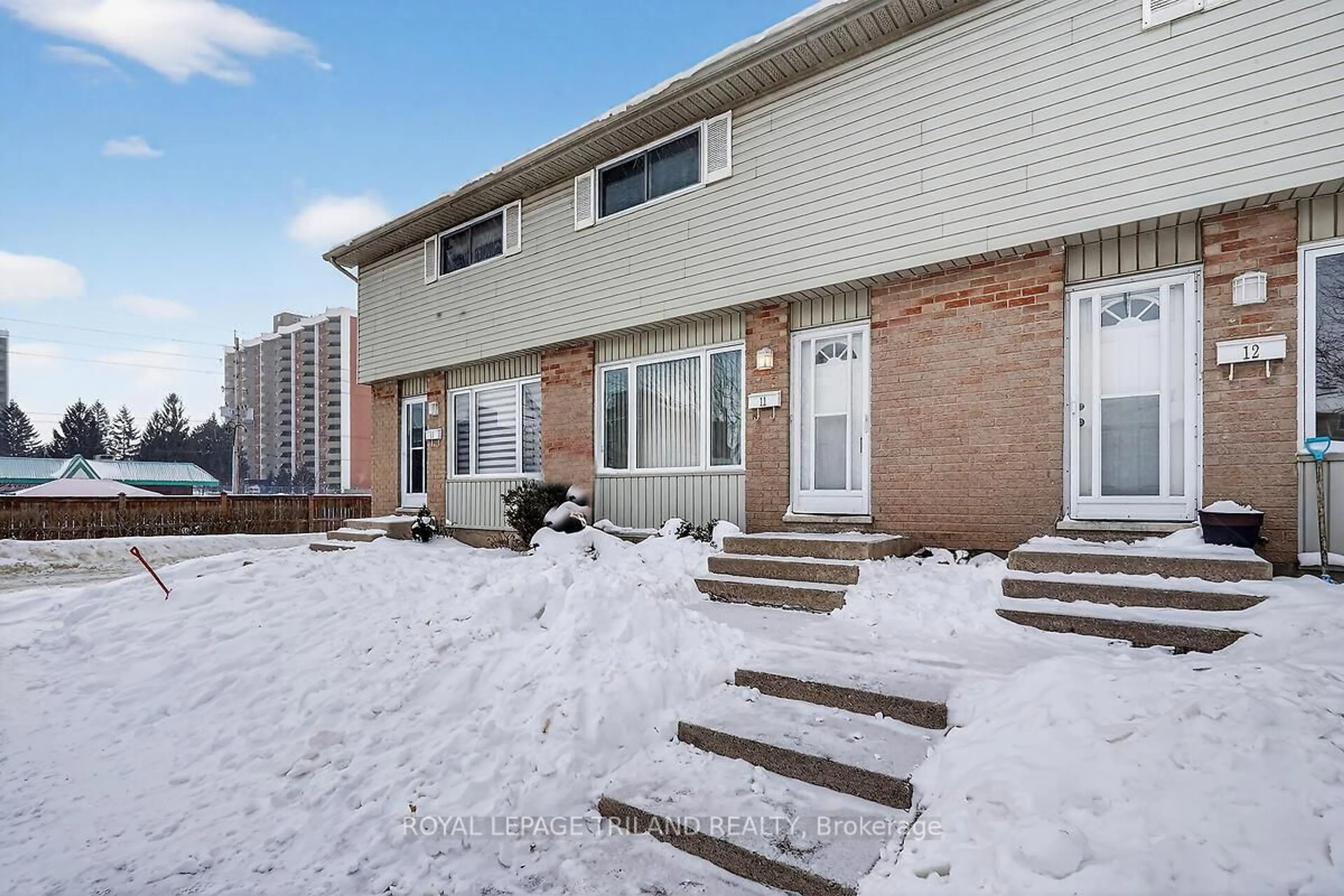 Unknown for 1095 Jalna Blvd #11, London South Ontario N6E 2Y7
