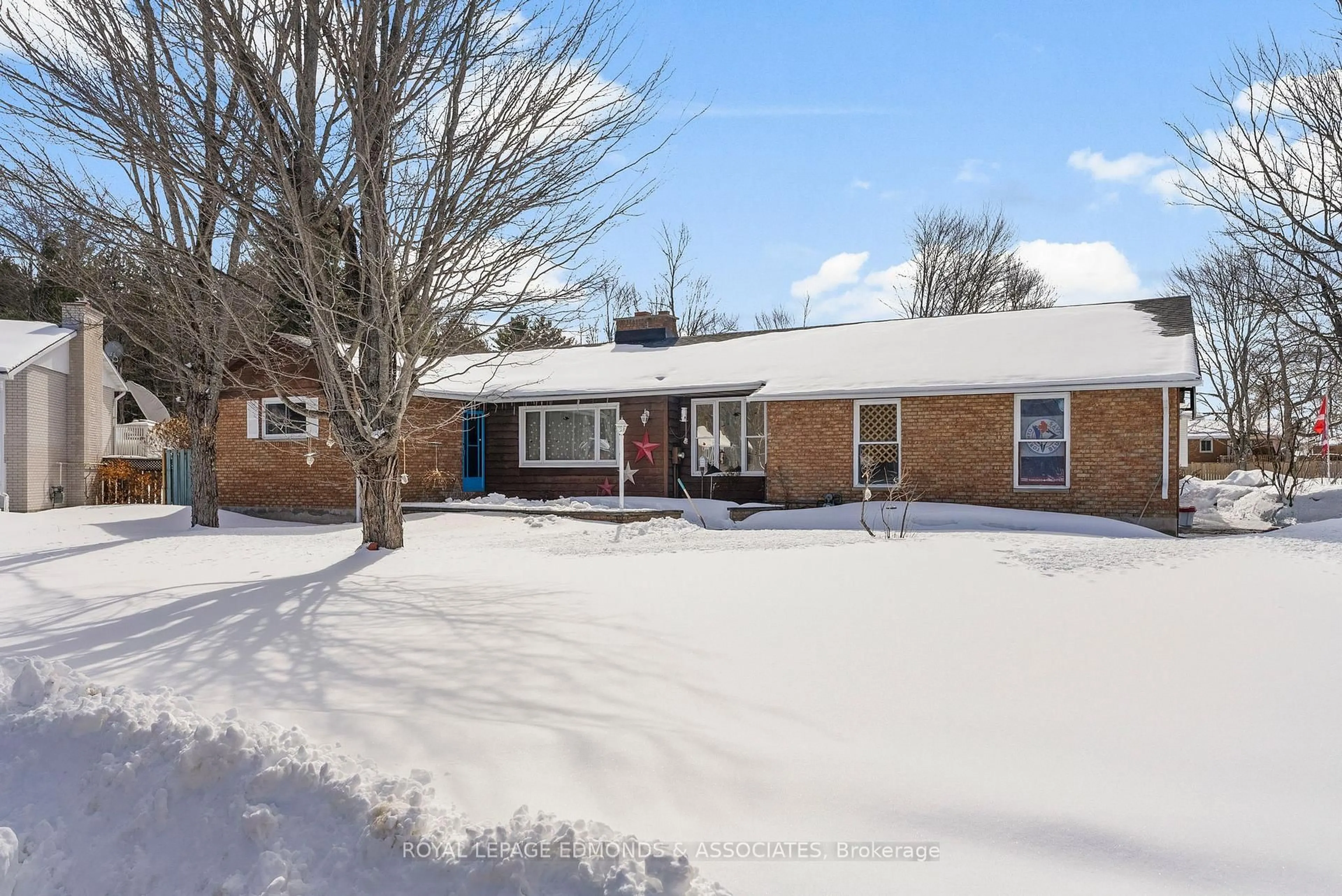 A pic from outside/outdoor area/front of a property/back of a property/a pic from drone, street for 58 Hilda St, Petawawa Ontario K8H 2Z5