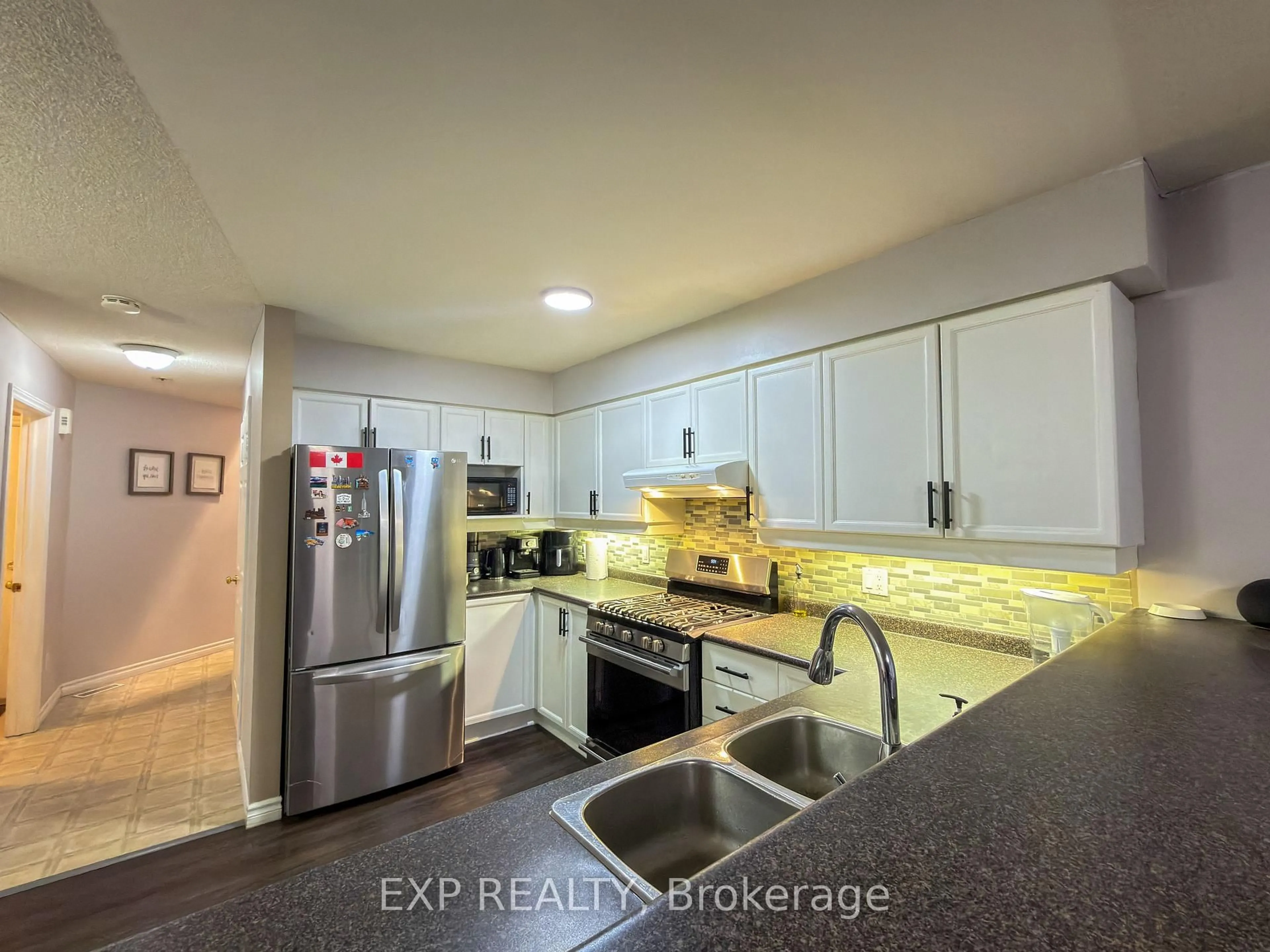 Open concept kitchen, ceramic/tile floor for 1360 Aspenridge Cres, London East Ontario N5Y 5P1