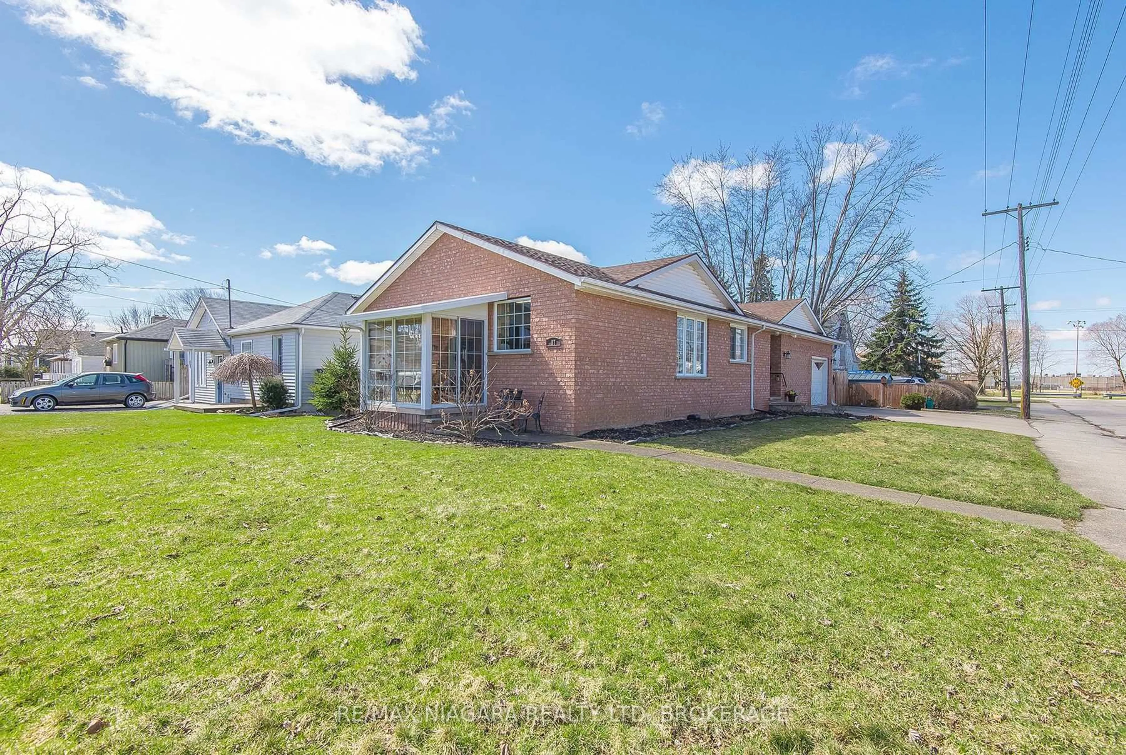 Unknown for 87 Knoll St, Port Colborne Ontario L3K 5A7