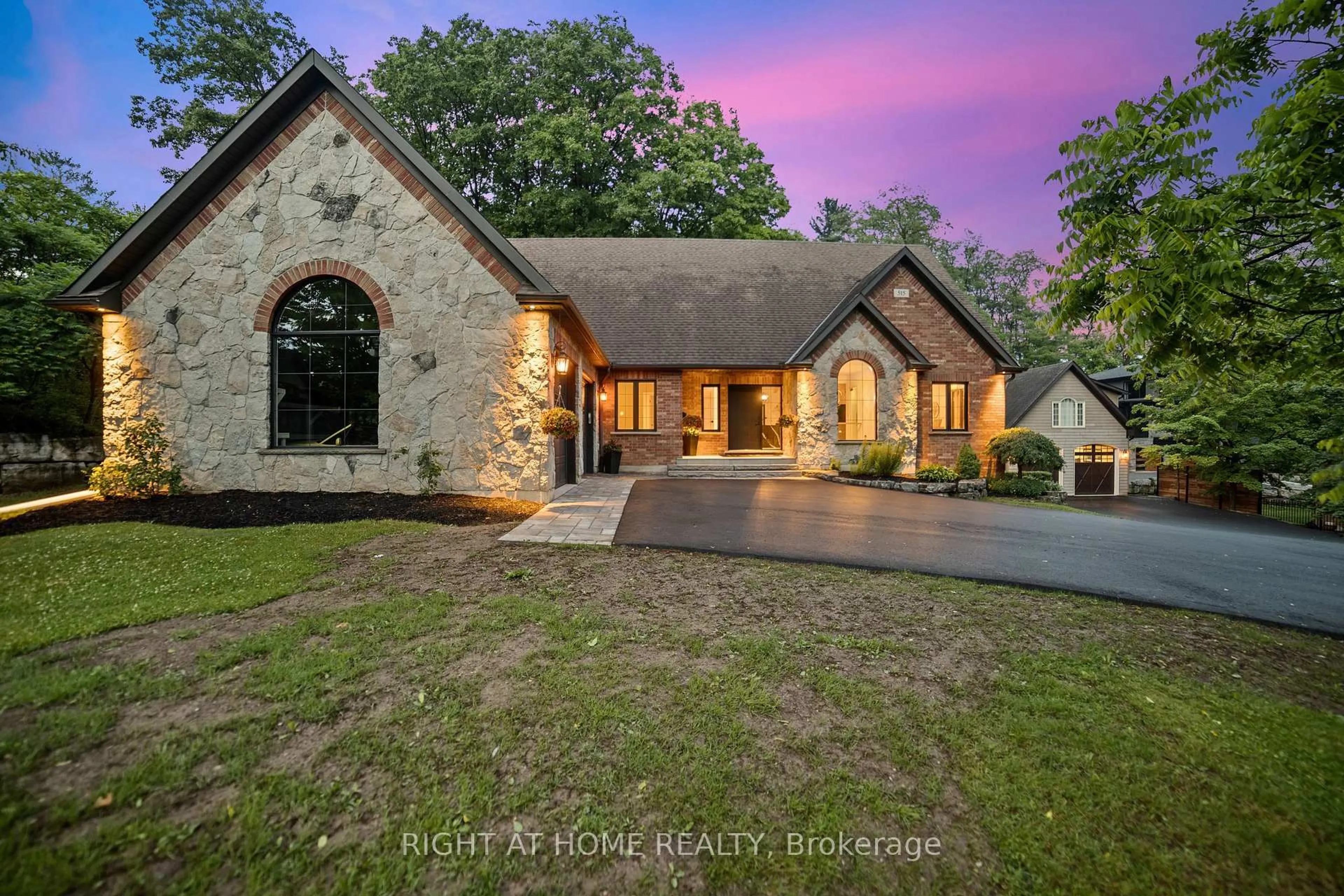 Home with brick exterior material, unknown for 515 Hamilton Dr, Hamilton Ontario L9G 2A9