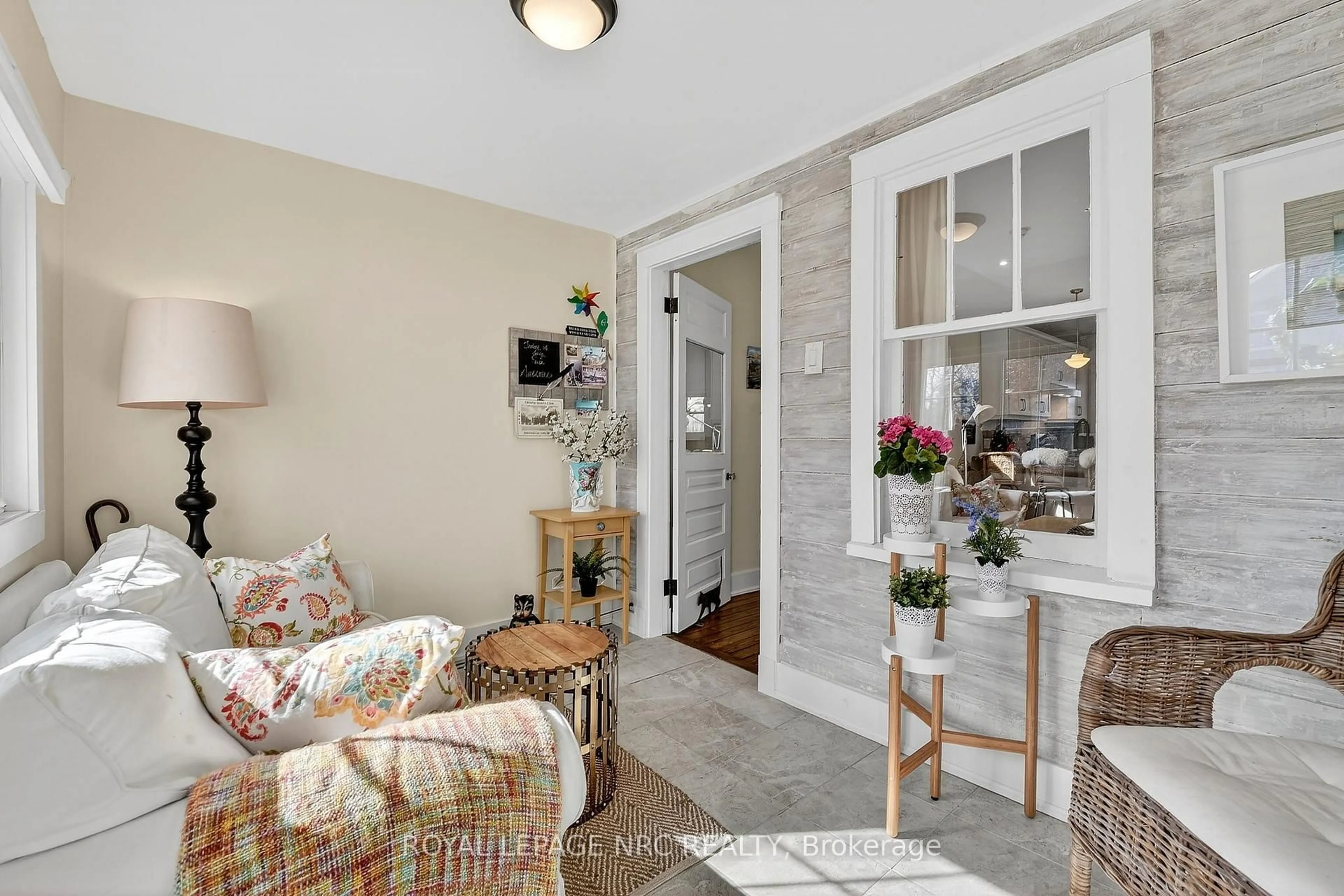 Unknown for 75 Cambridge Rd, Fort Erie Ontario L0S 1B0