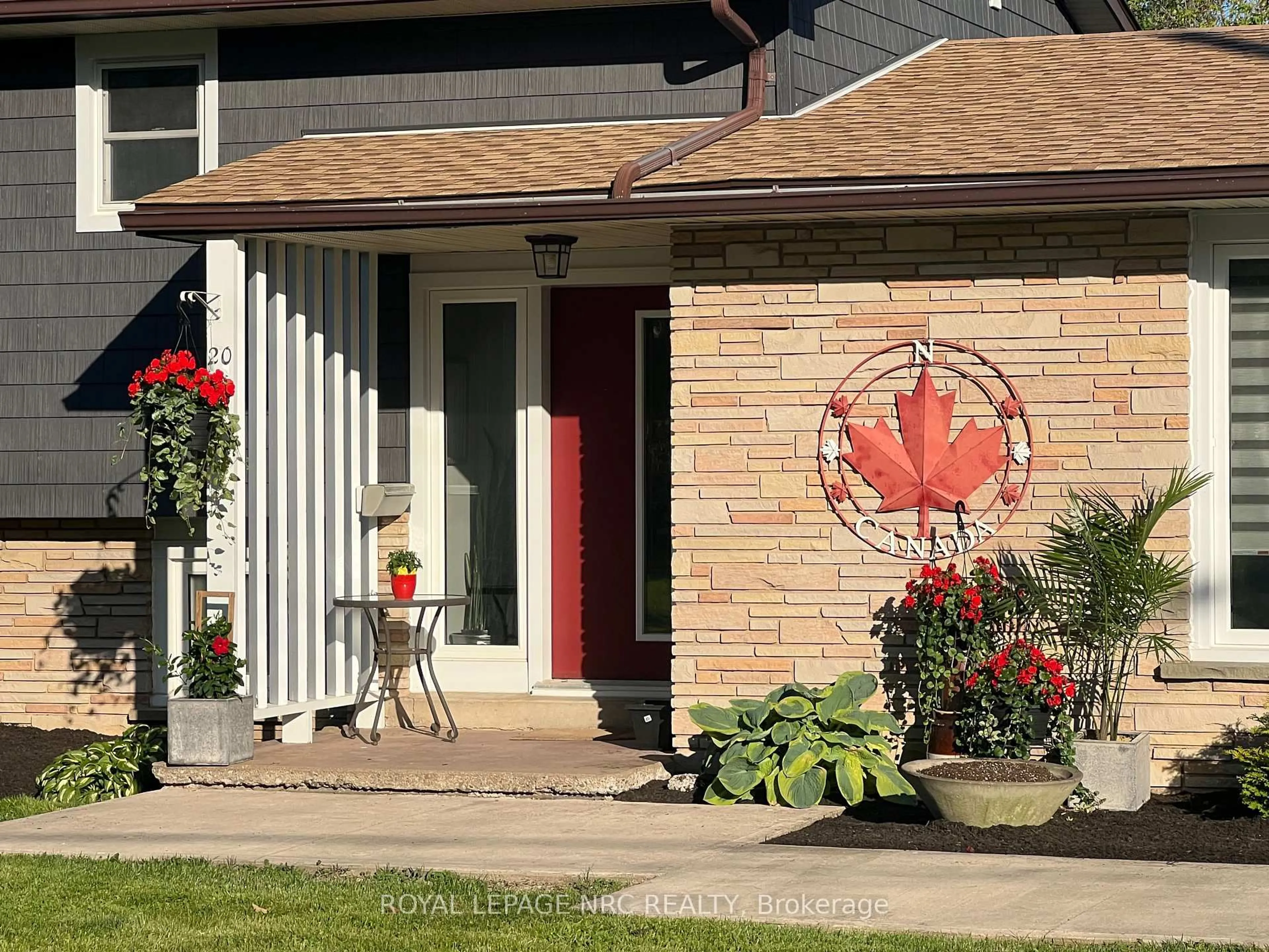 Unknown for 20 Colbeck Dr, Welland Ontario L3C 5B5