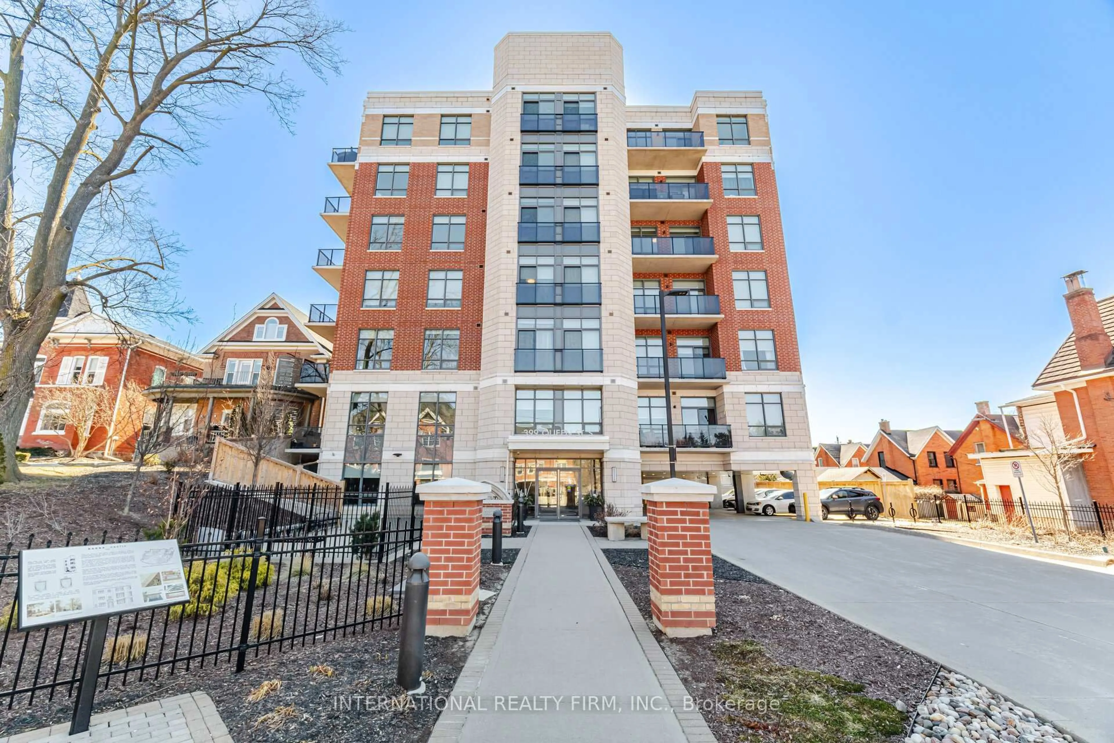 Unknown for 399 Queen St #211, Kitchener Ontario N2G 0C4