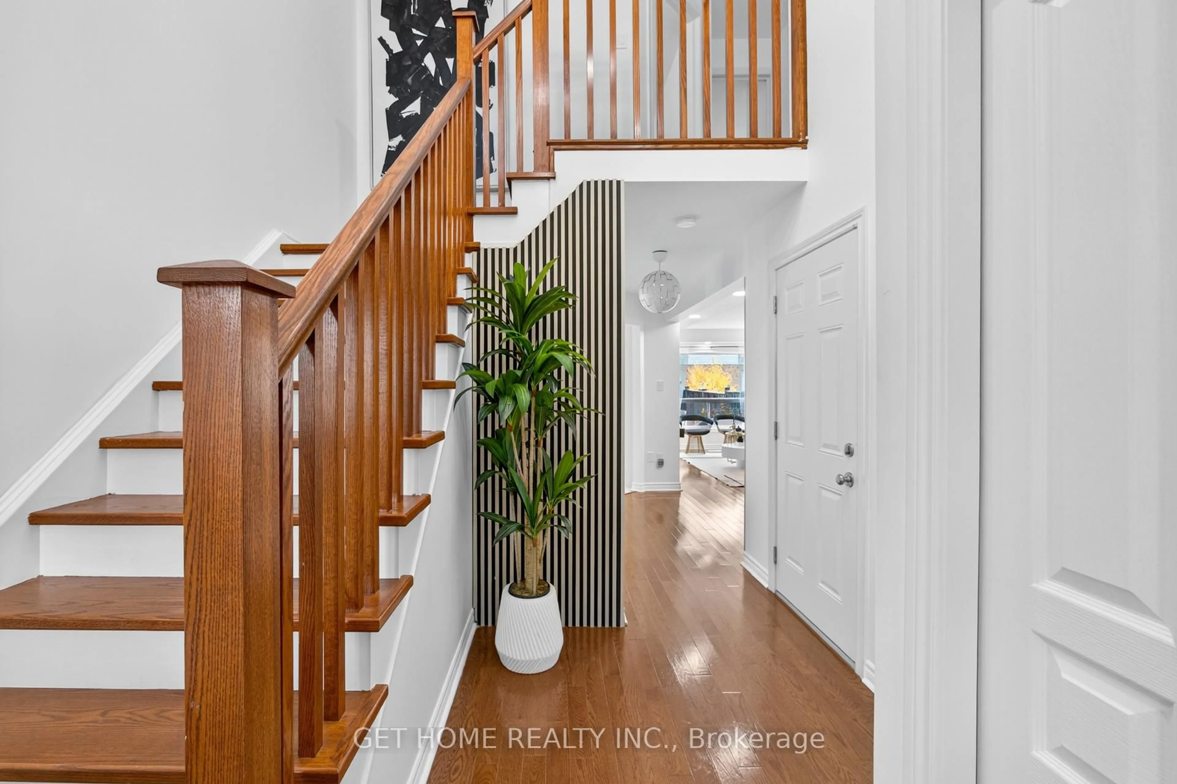 Indoor entryway for 80 Wilkie Cres, Guelph Ontario N1L 0C4