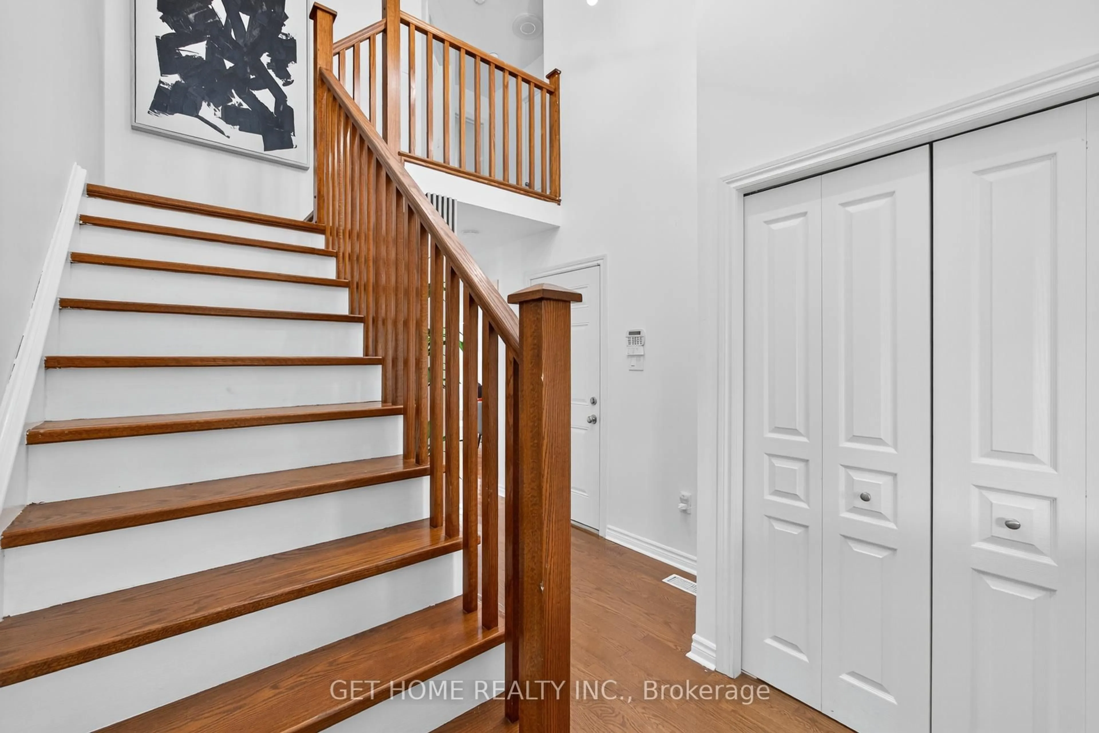 Indoor entryway for 80 Wilkie Cres, Guelph Ontario N1L 0C4
