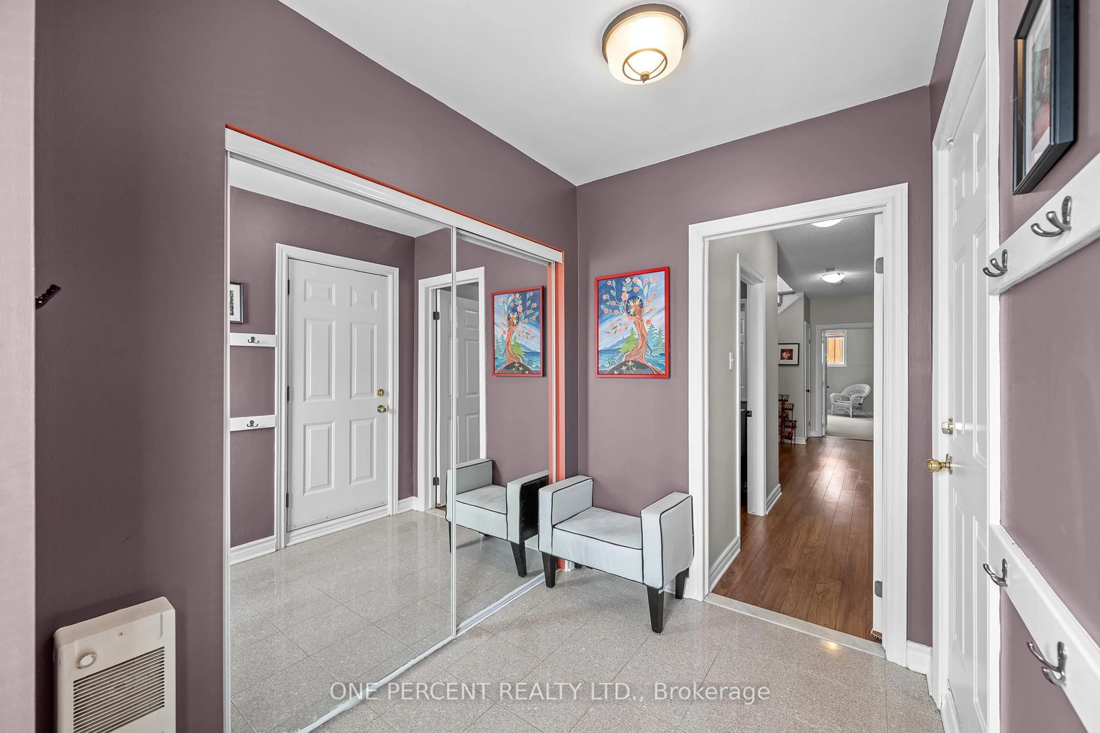 Indoor entryway for 30 Maplehurst Ave, Ottawa Ontario K2H 9G2
