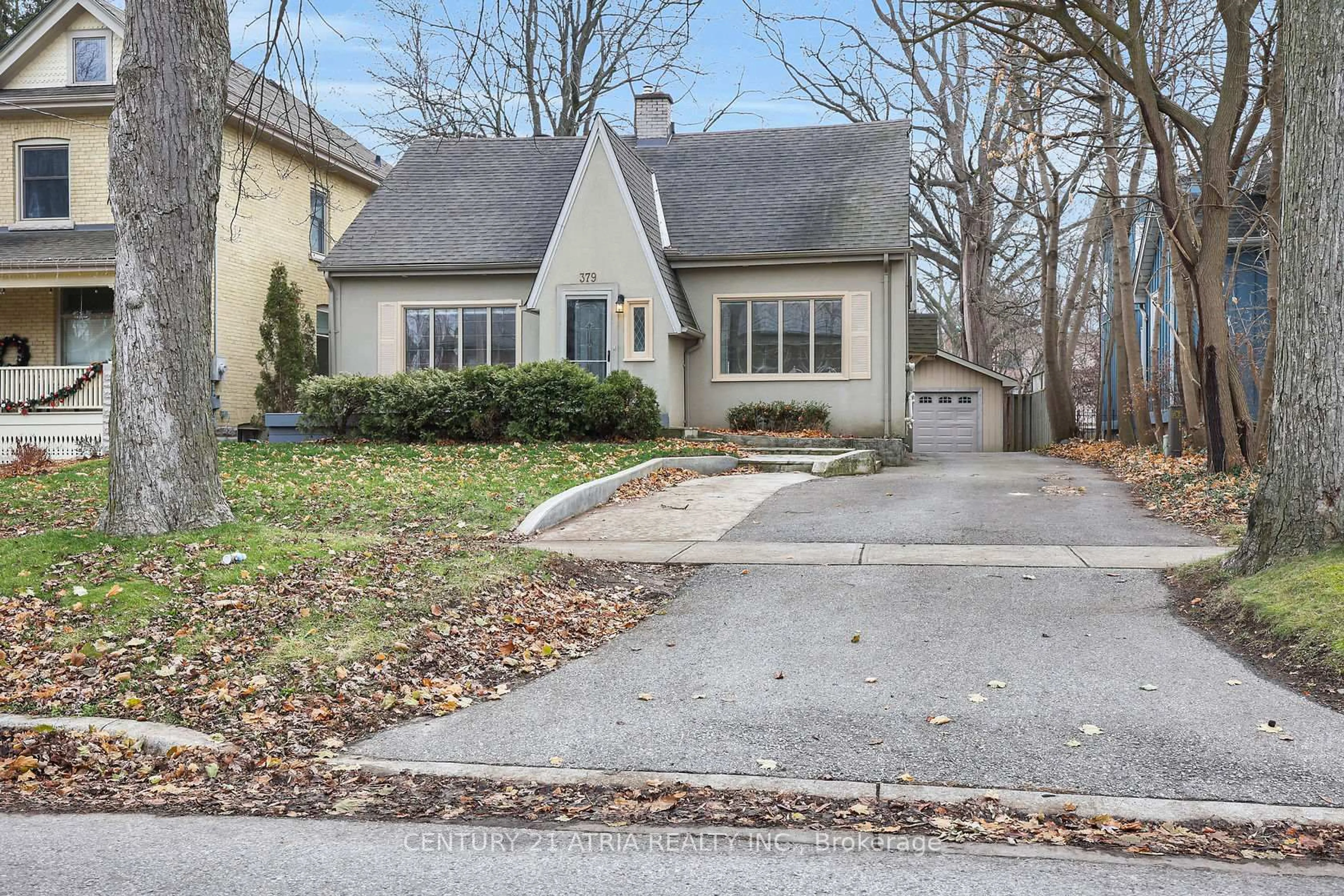 Unknown for 379 Grosvenor St, London East Ontario N6A 1Z2