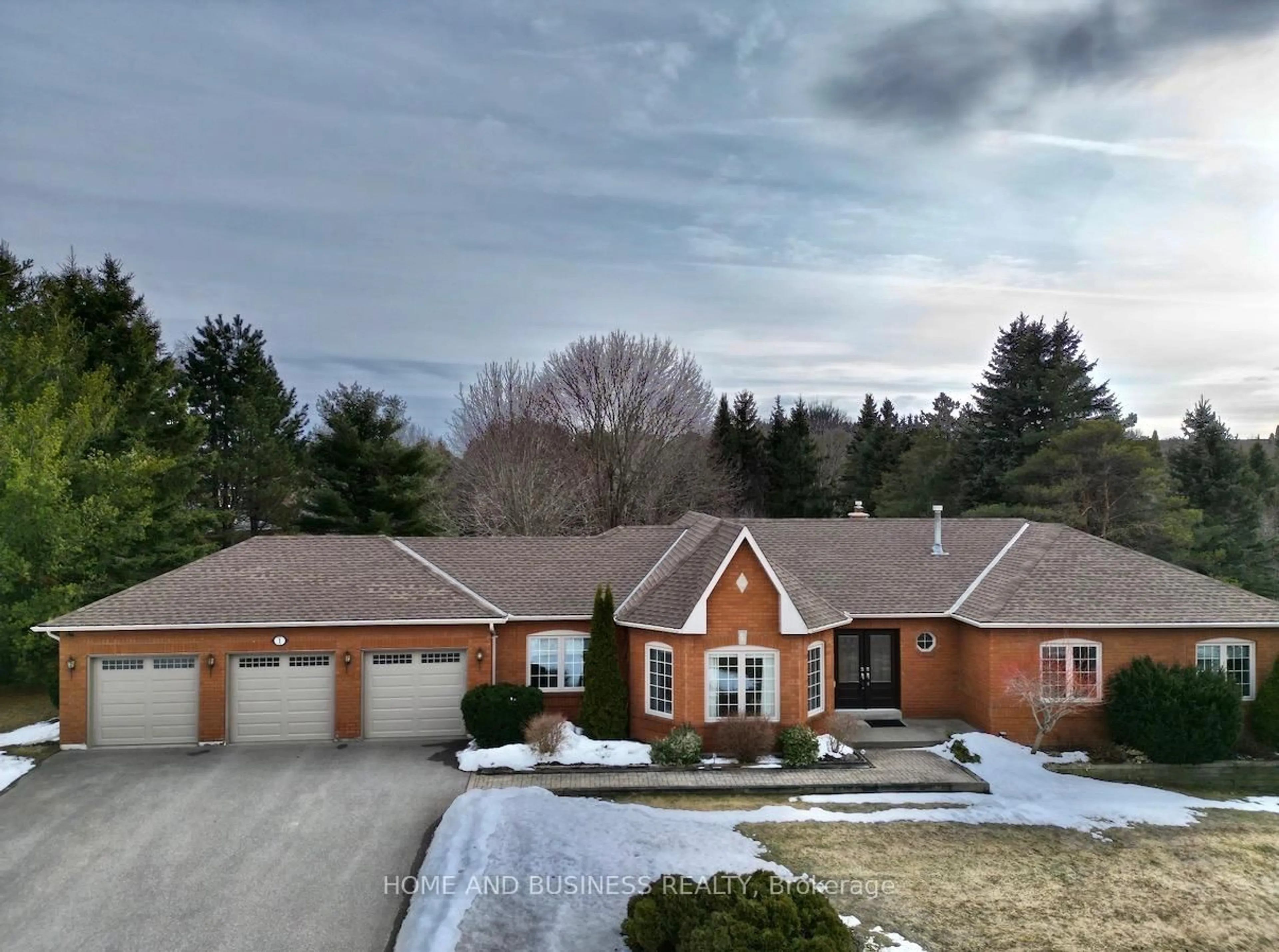 A pic from outside/outdoor area/front of a property/back of a property/a pic from drone, street for 1 Bayberry Rd, Mono Ontario L9W 6G5