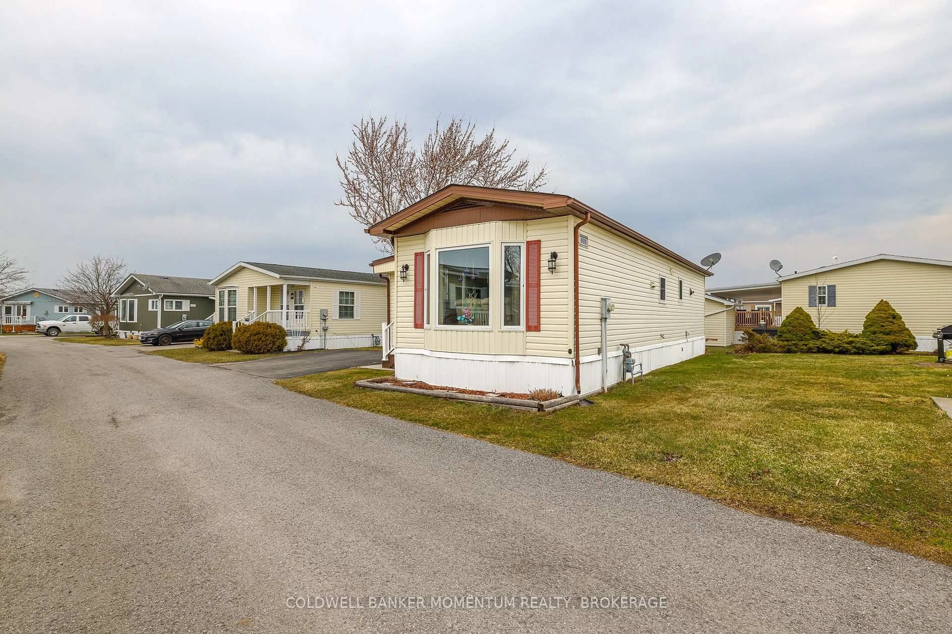 Home with vinyl exterior material, street for 3033 Townline Rd #346, Fort Erie Ontario L0S 1S1