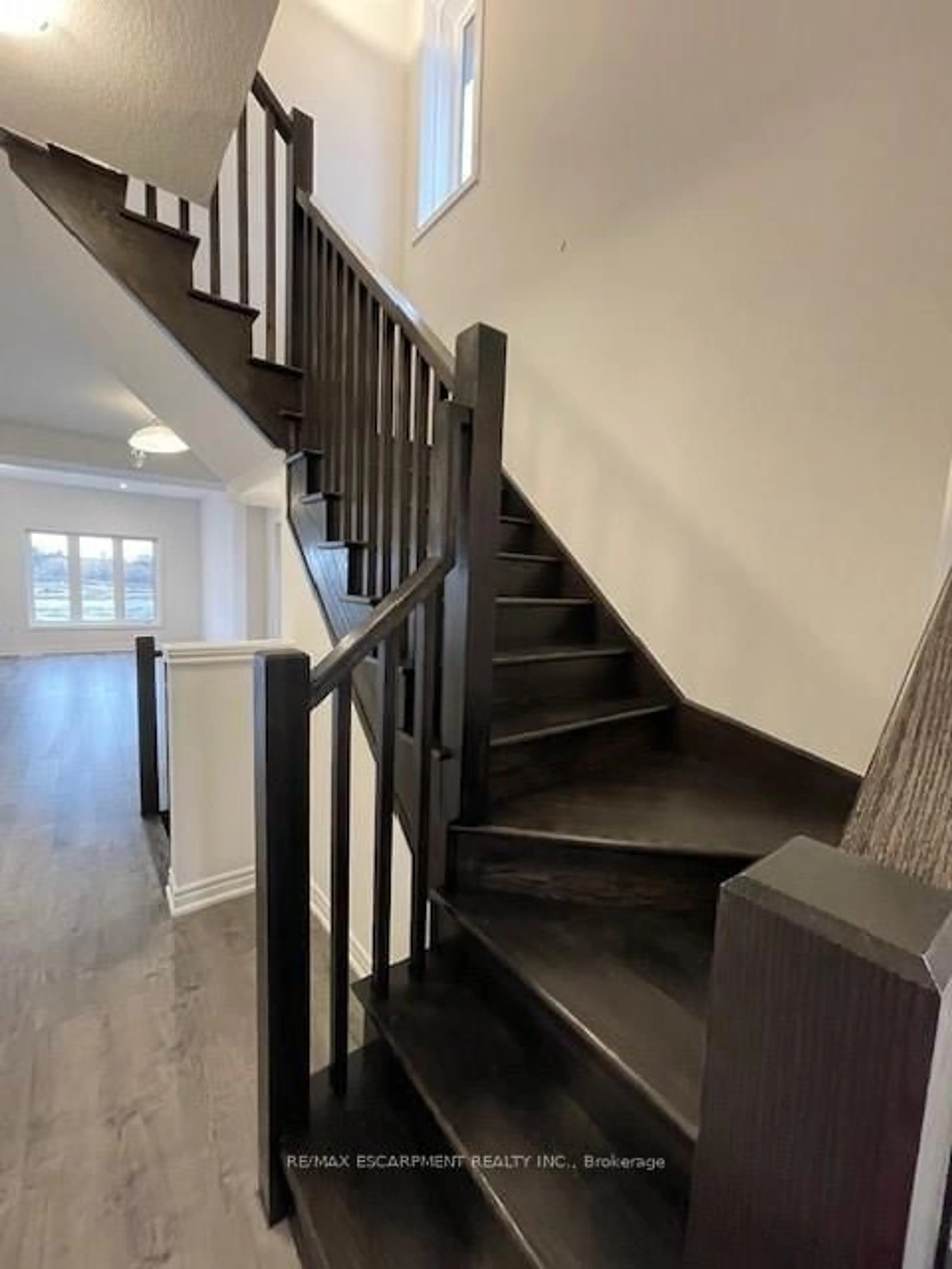 Stairs for 21 June Callwood Way, Brantford Ontario N3T 0V1