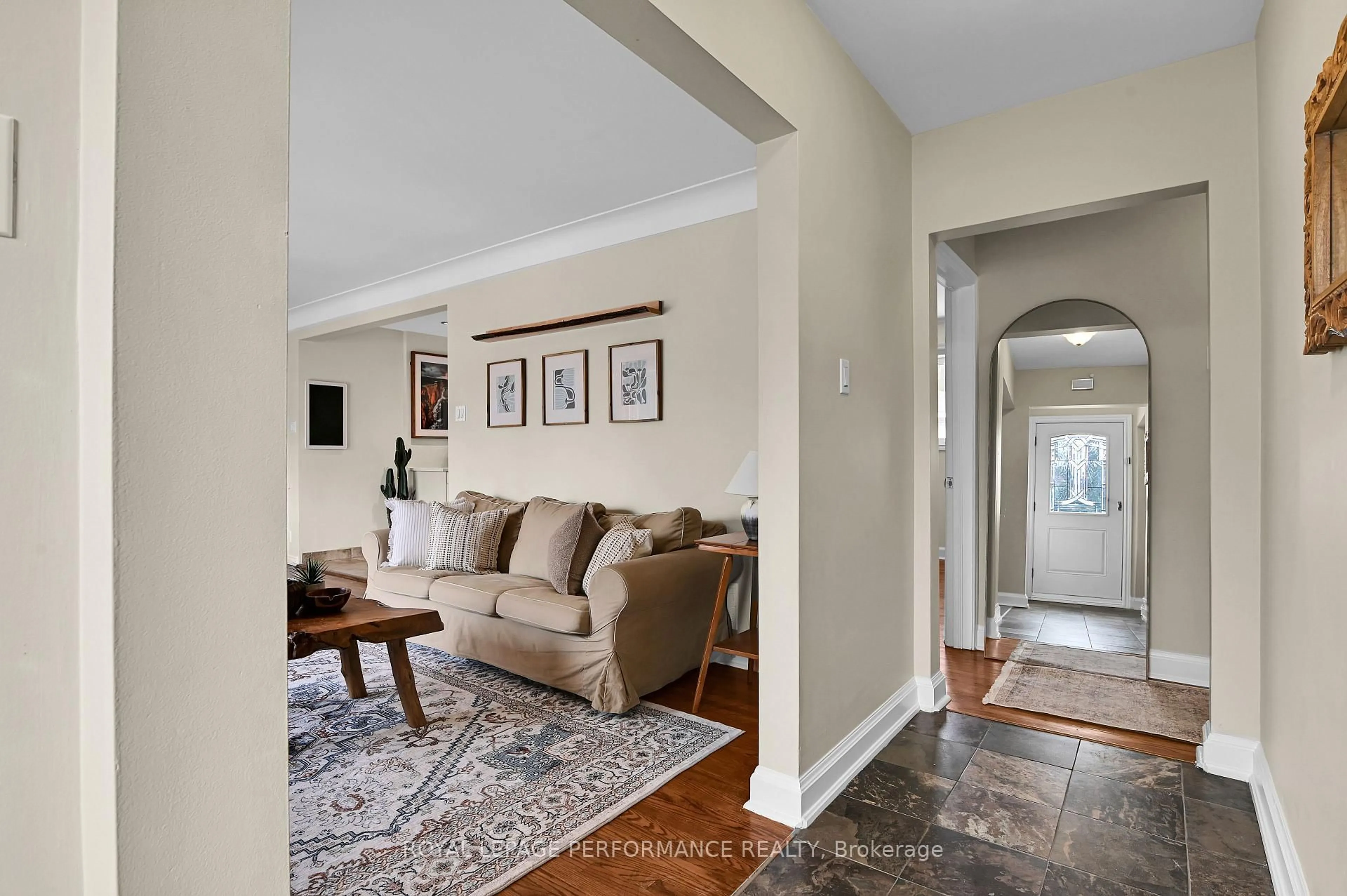 Indoor entryway for 57 Palsen St, Ottawa Ontario K2G 2W3