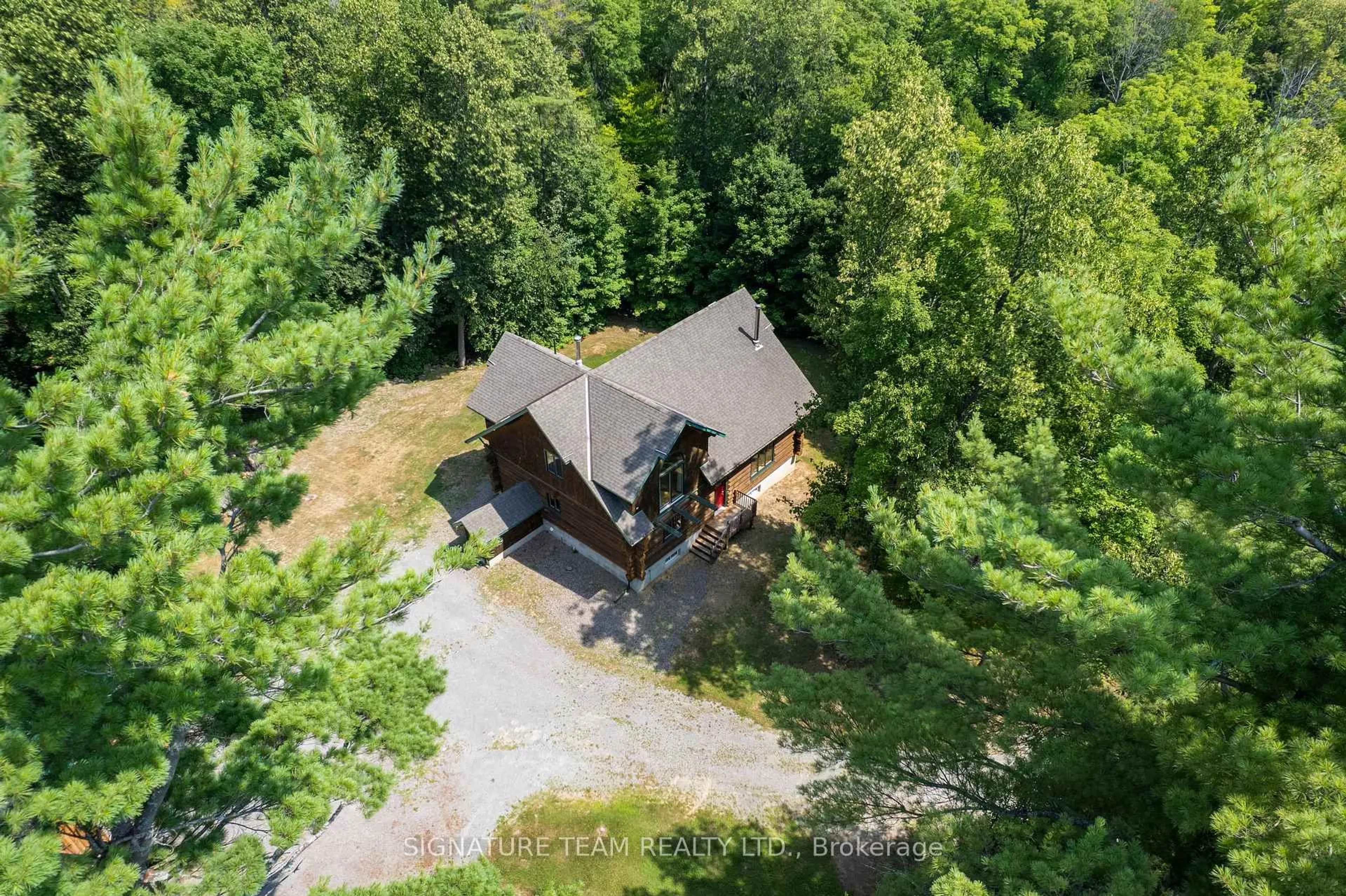 A pic from outside/outdoor area/front of a property/back of a property/a pic from drone, unknown for 800 Woito Station Rd, Laurentian Valley Ontario K2A 6W5