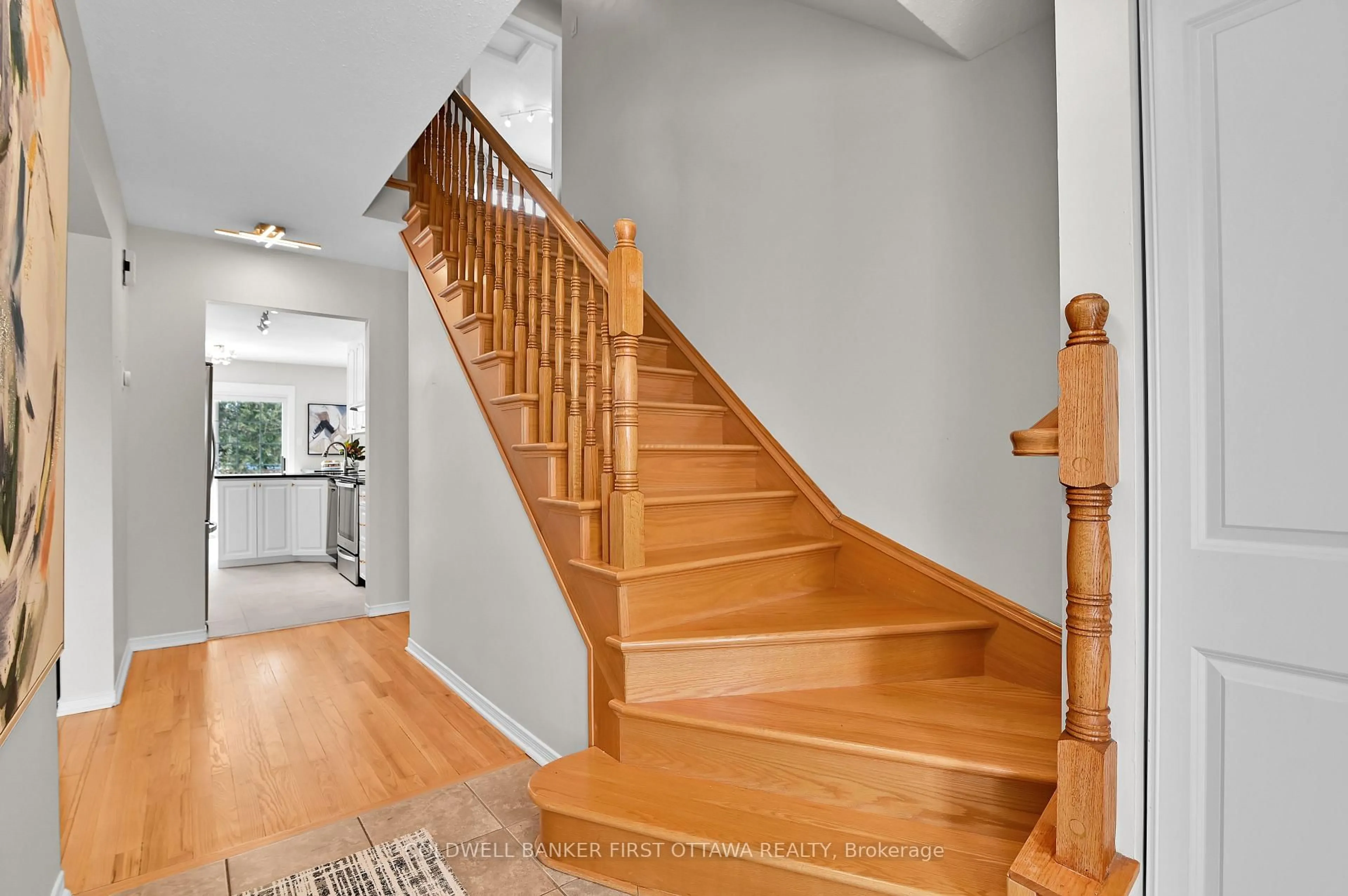 Stairs for 77 Topley Cres, Ottawa Ontario K1G 4M8