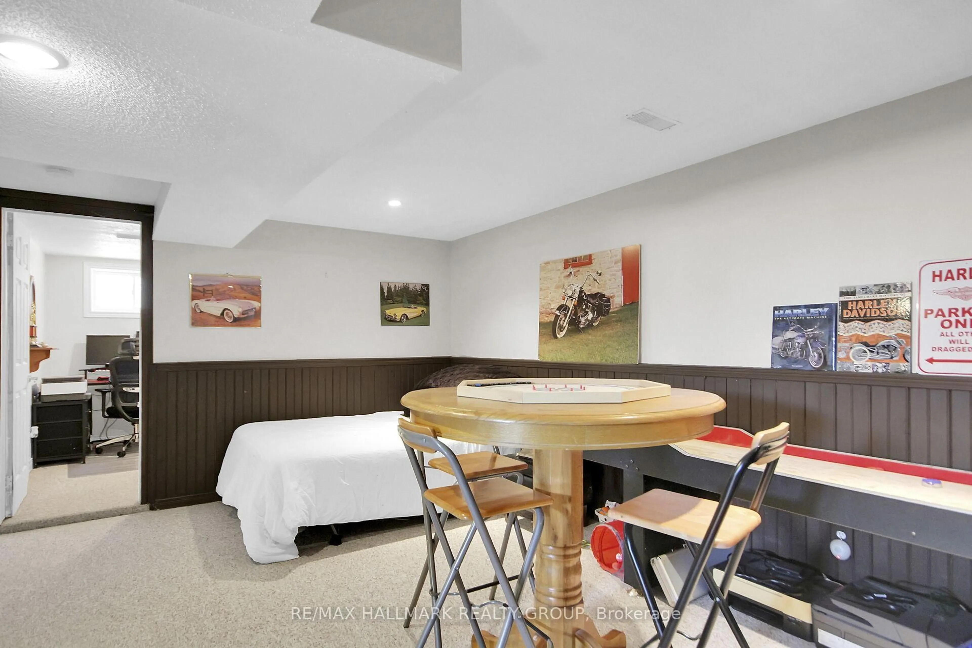 A pic of a room for 6151 Malakoff Rd, Richmond Ontario K0A 2Z0