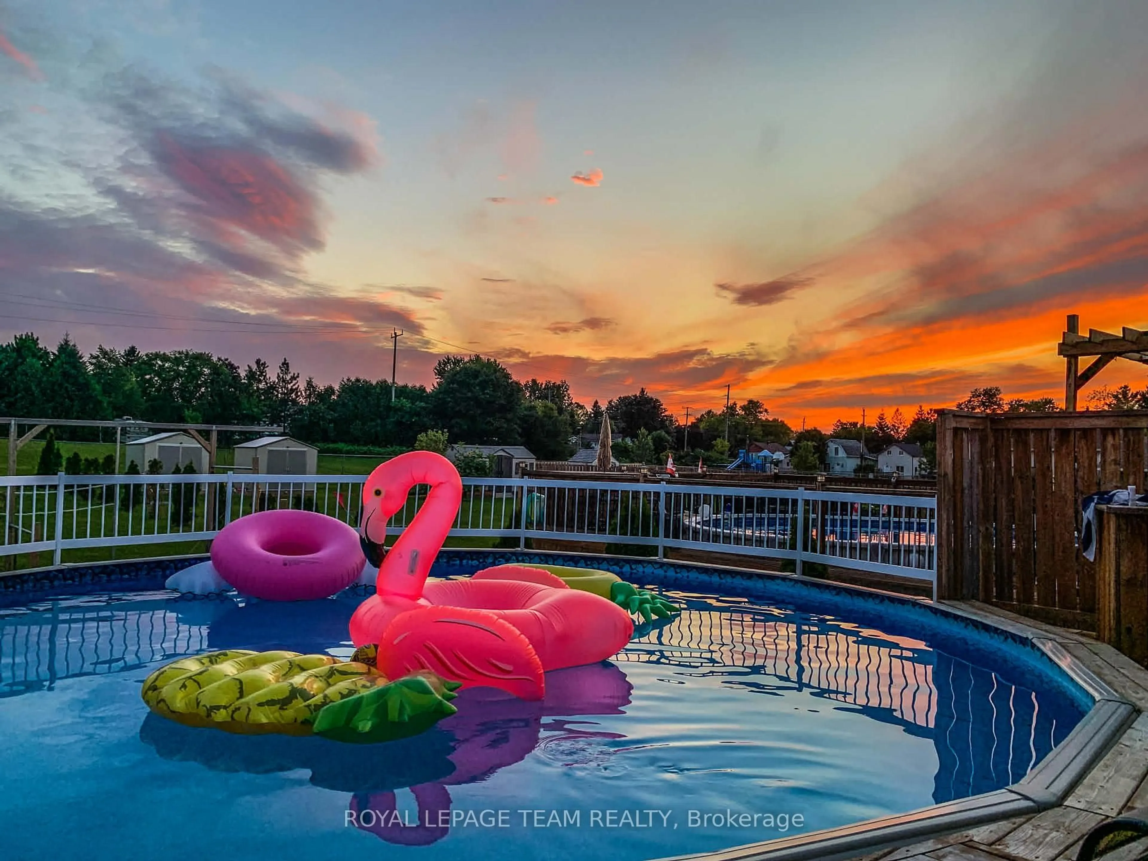 Pool for 264 Mckenzie St, Pembroke Ontario K8A 3V7