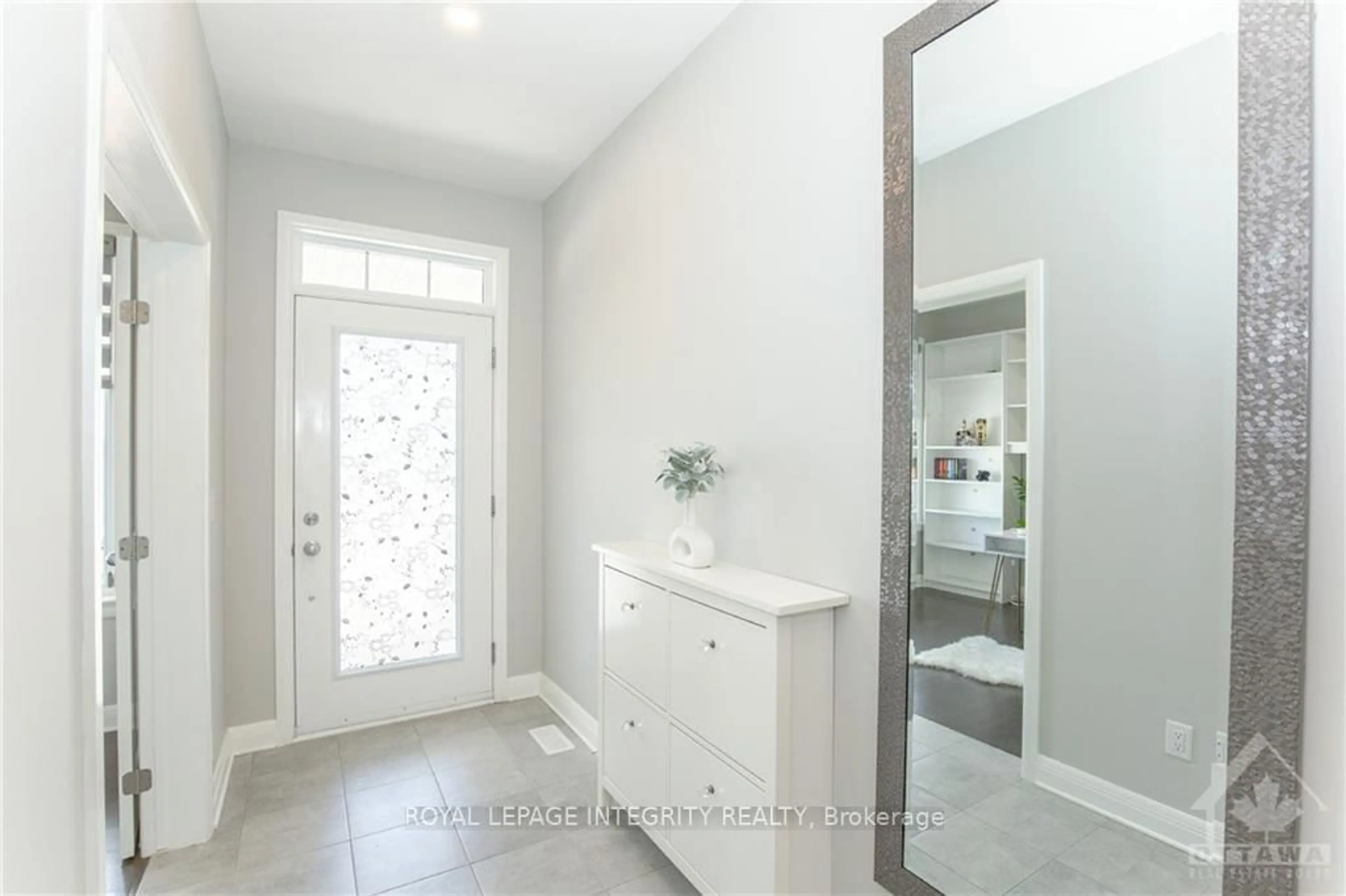 Unknown for 396 HUNTSVILLE Dr, Ottawa Ontario K2T 0H6