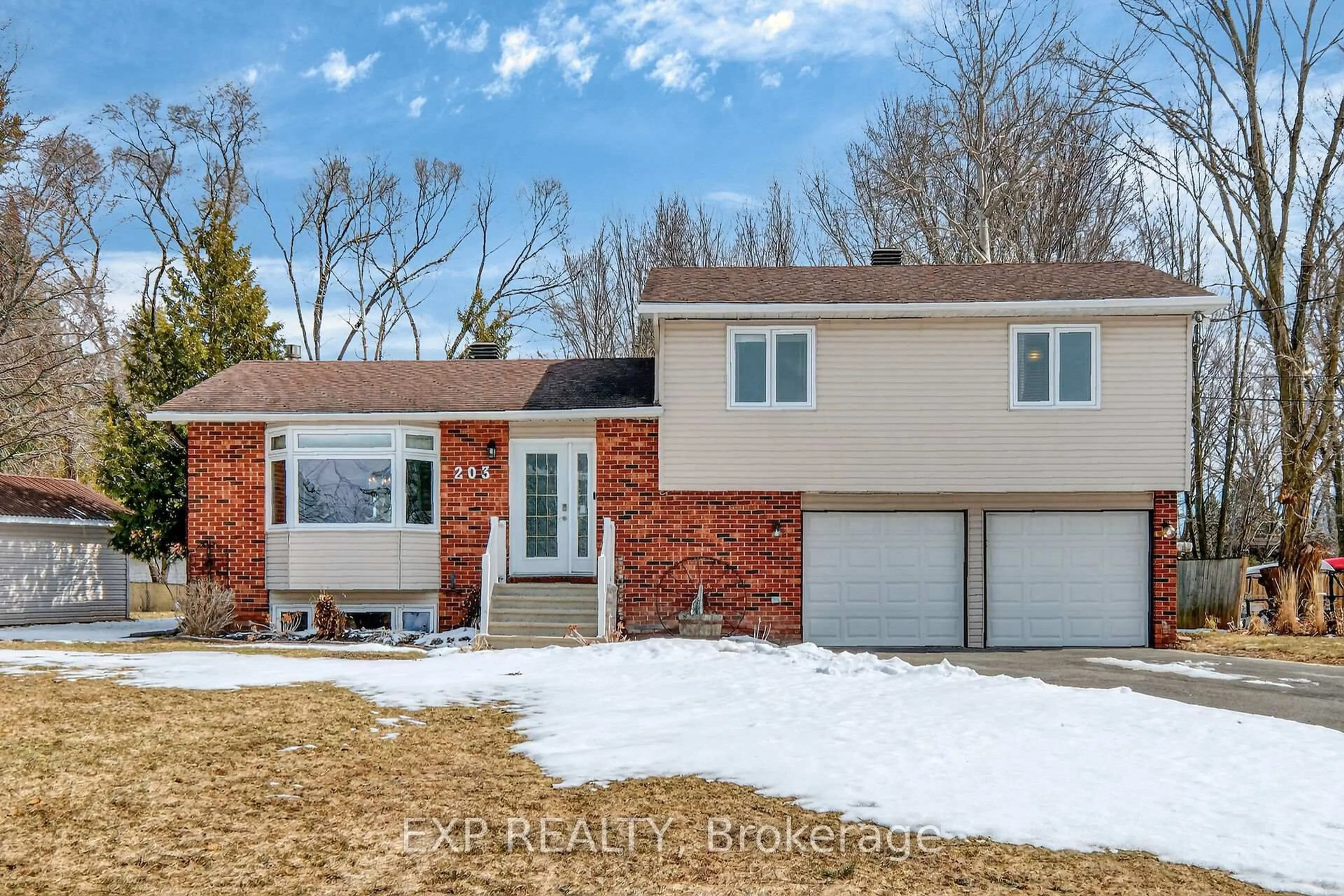 Home with brick exterior material, street for 203 Stanley Cres, Russell Ontario K4R 1E5
