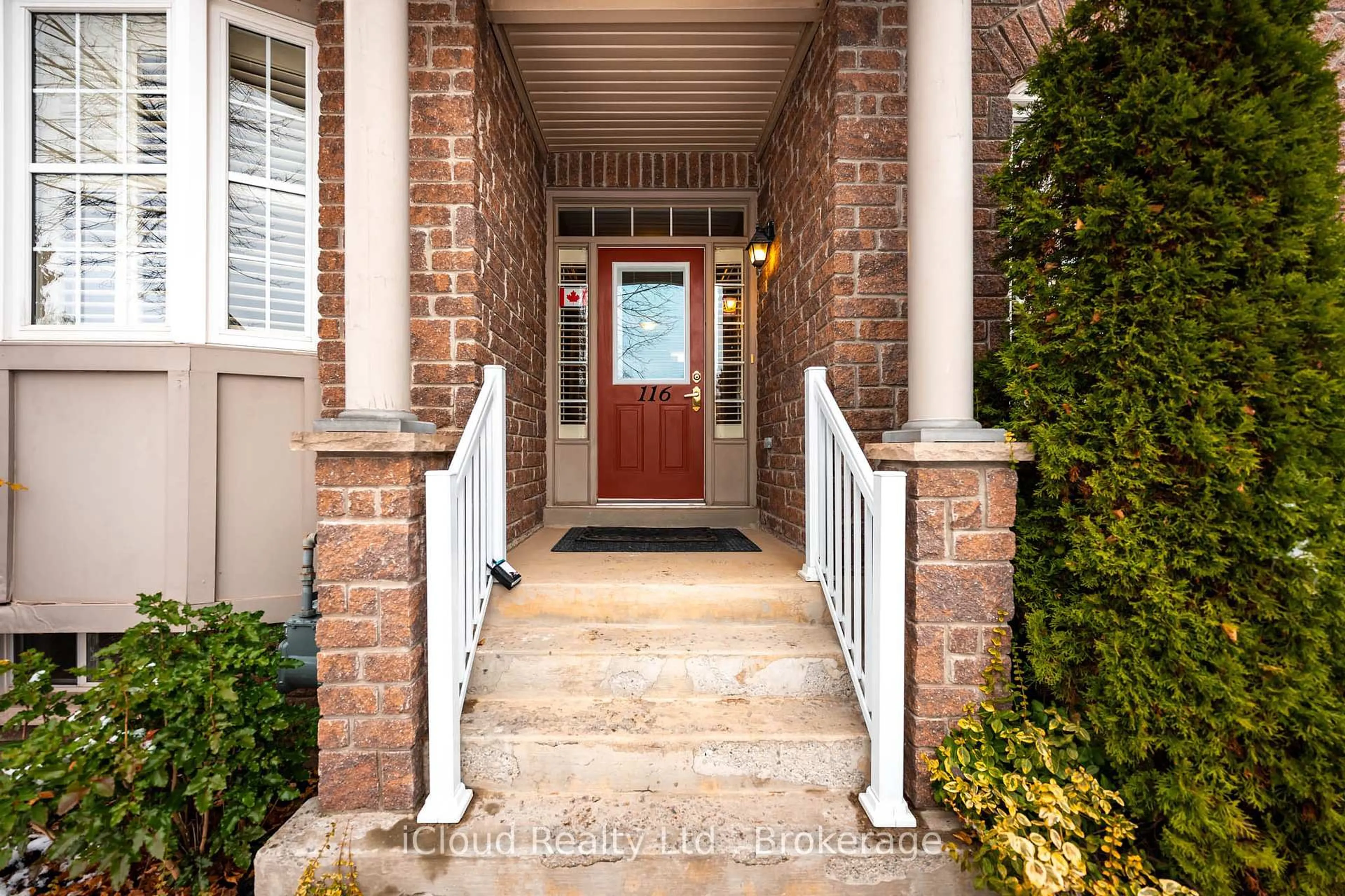 Indoor entryway for 116 Ridge Rd, Guelph/Eramosa Ontario N0B 2K0