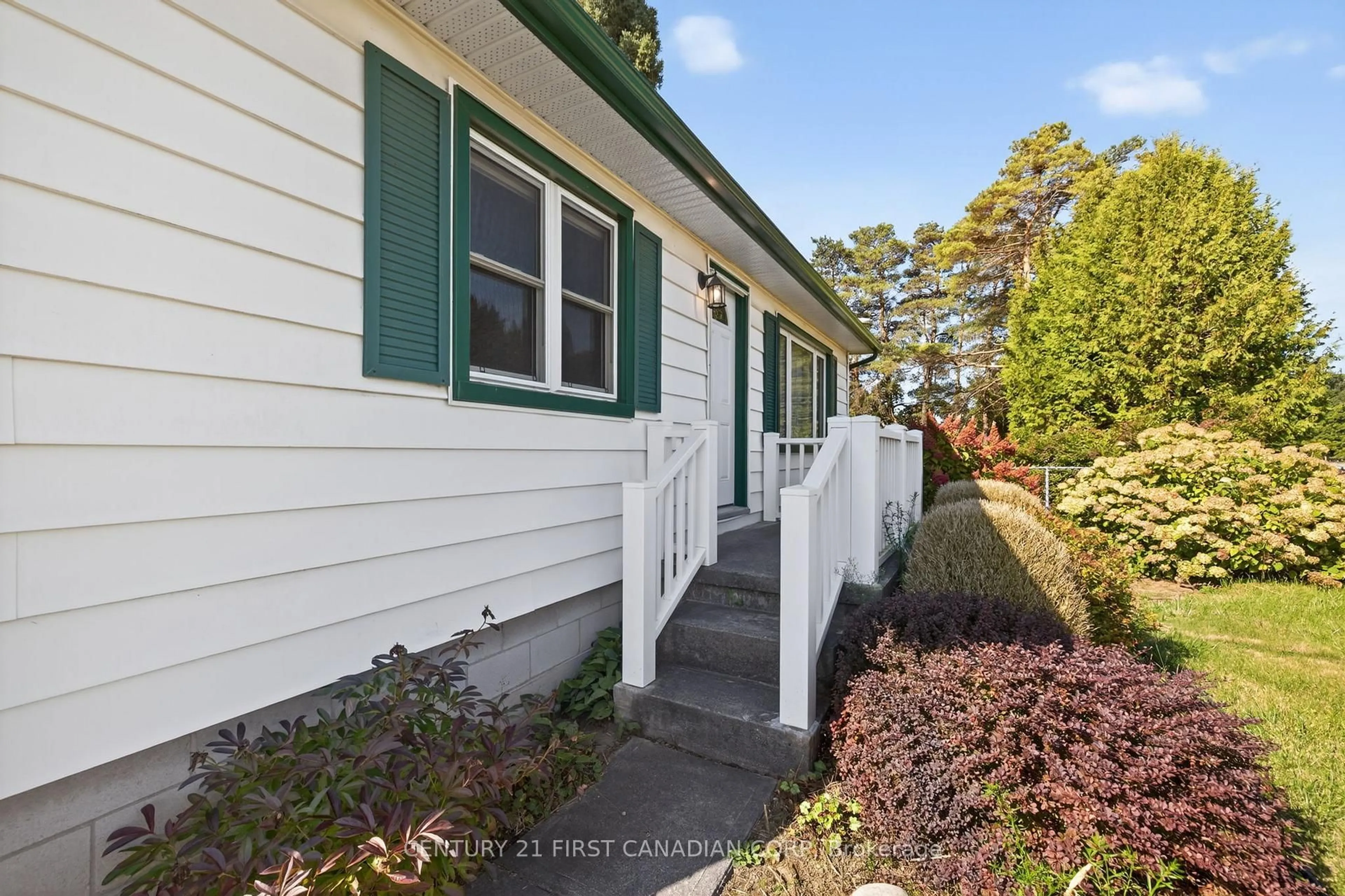 Home with vinyl exterior material, street for 5147 Egremont Dr, Middlesex Centre Ontario N0M 2A0