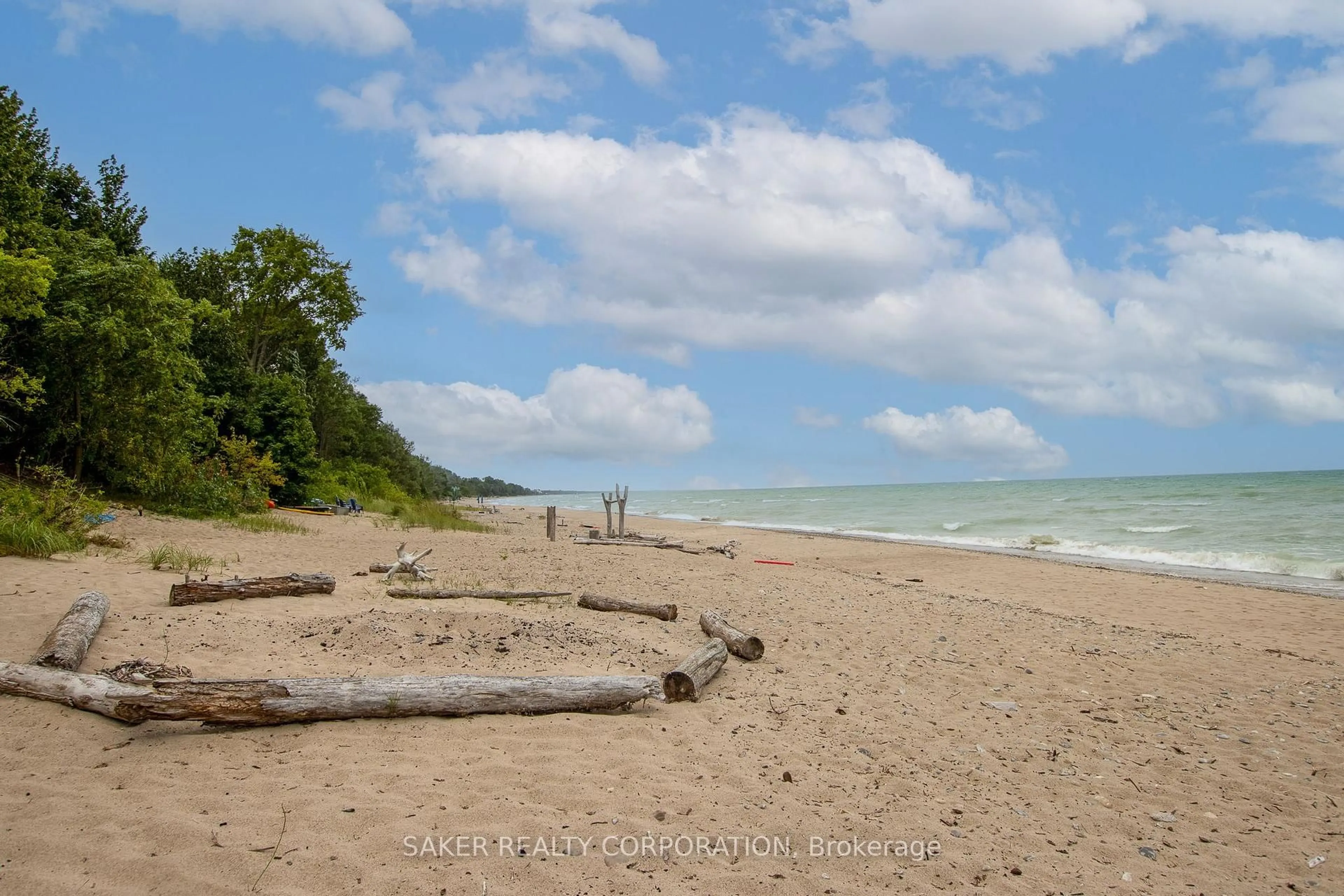 Blurry image for 71247 Elizabeth St, Bluewater Ontario N0M 1N0