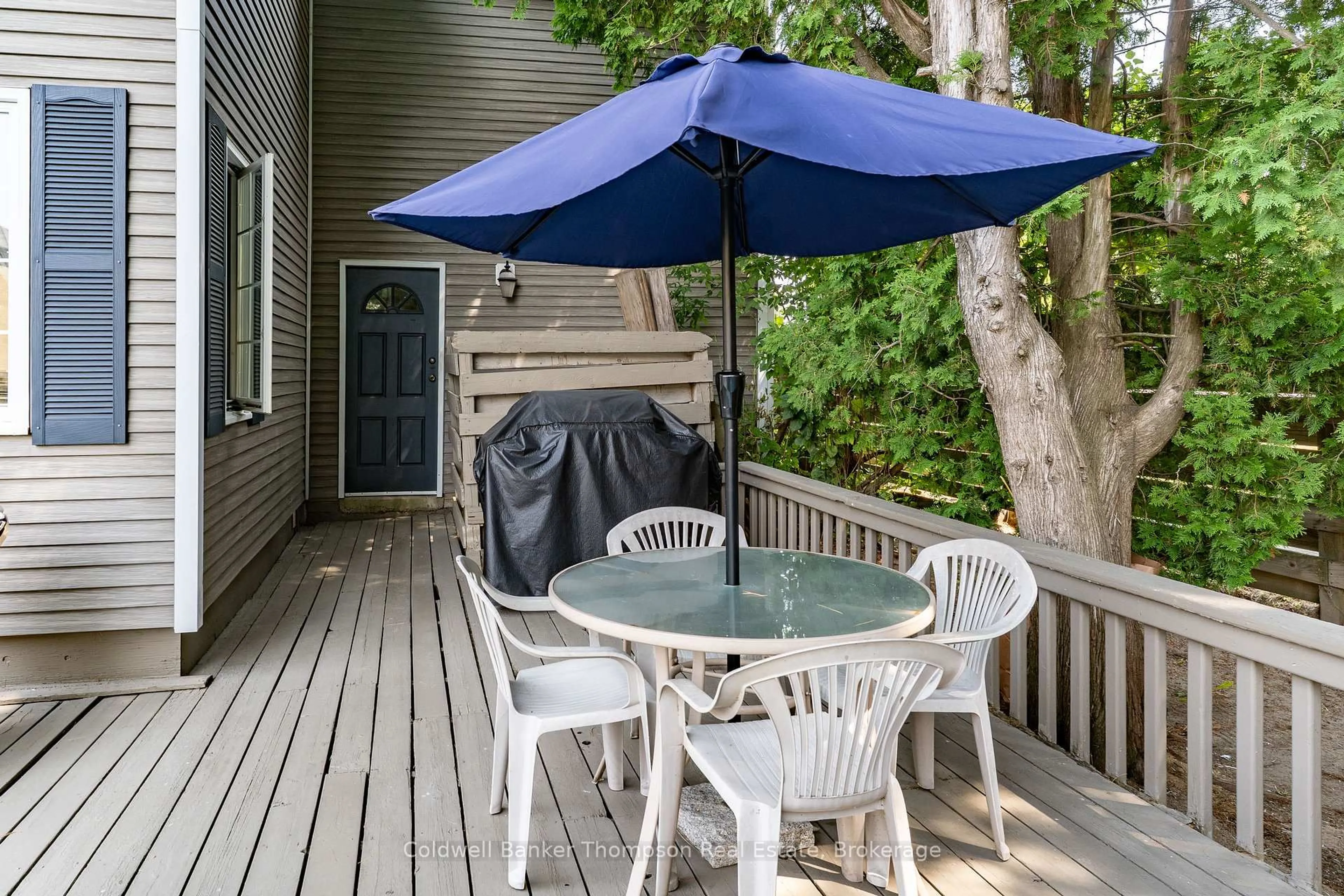 Patio, unknown for 3 Cliff Ave, Huntsville Ontario P1H 1G4