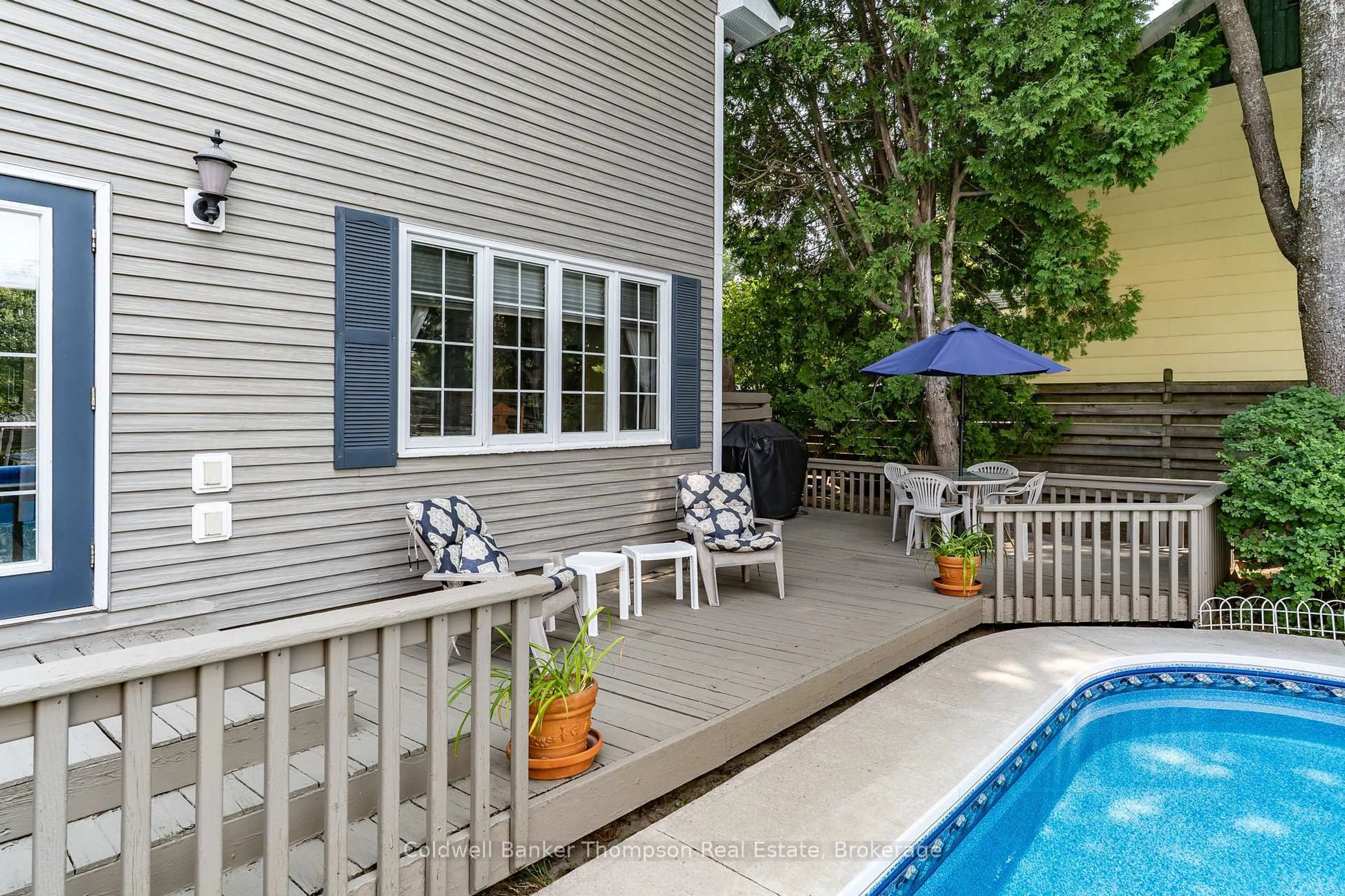 Patio, water/lake/river/ocean view for 3 Cliff Ave, Huntsville Ontario P1H 1G4