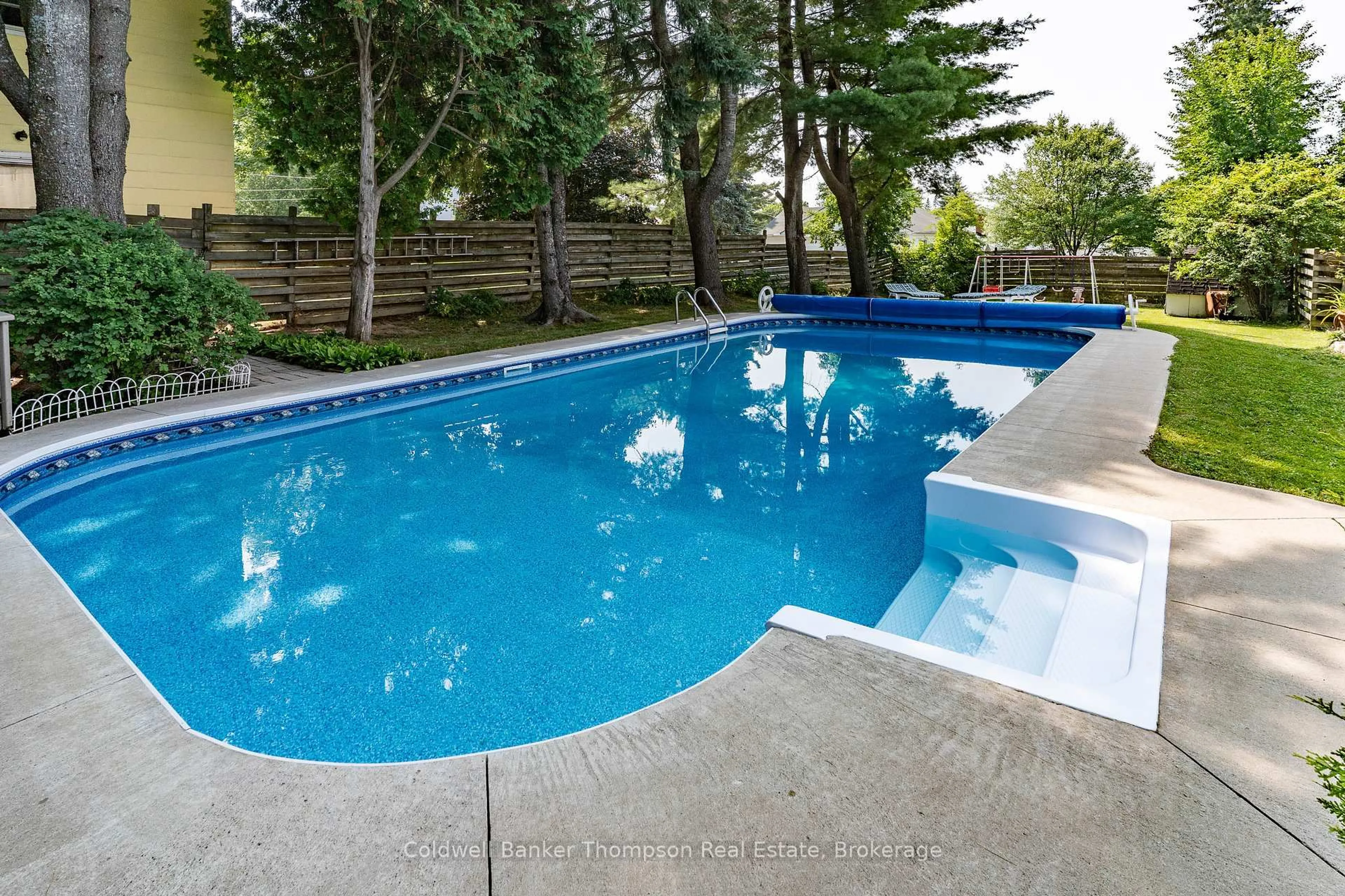 Pool for 3 Cliff Ave, Huntsville Ontario P1H 1G4