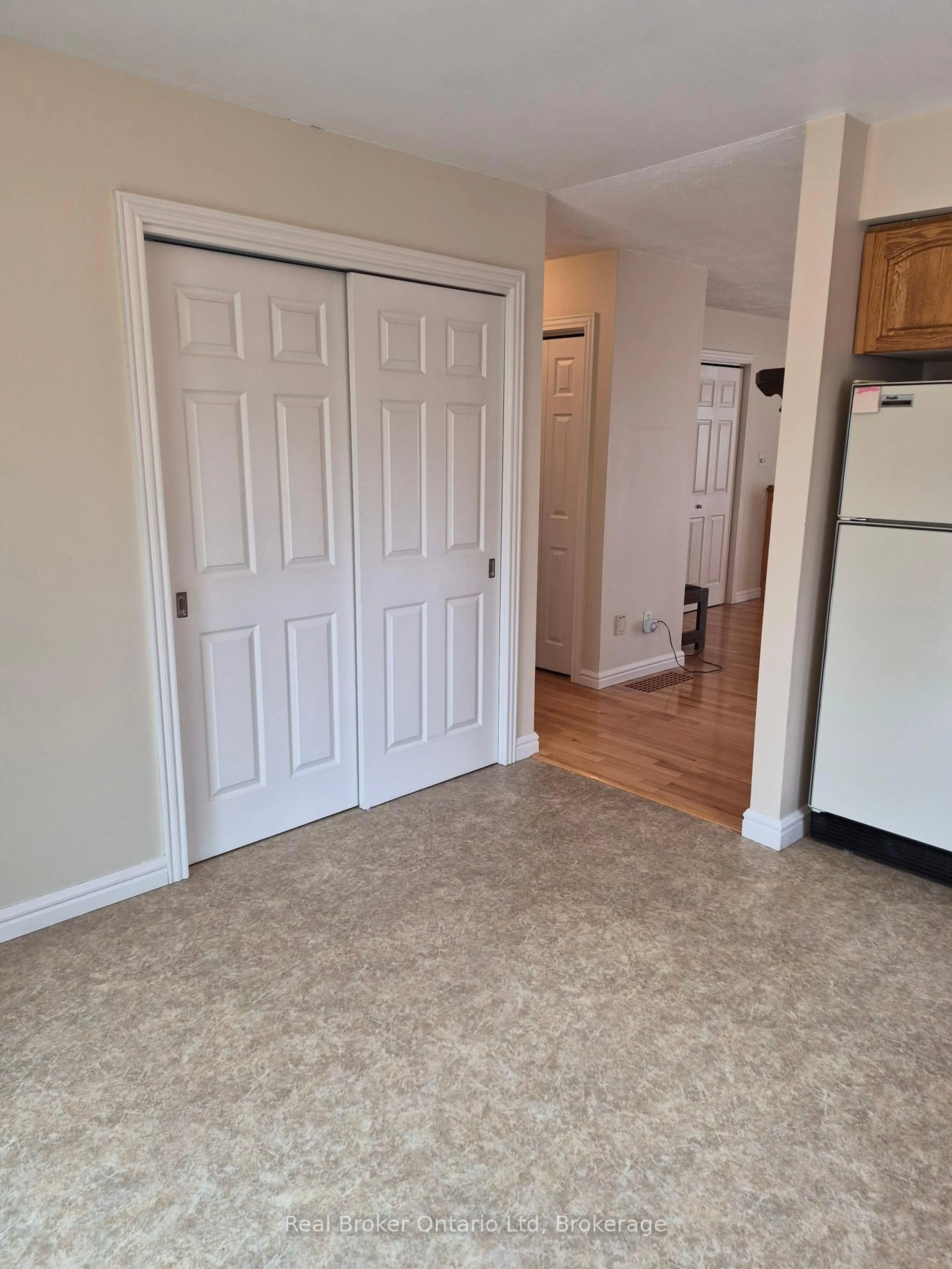 A pic of a room for 2022 7th Ave, Owen Sound Ontario N4K 6R9