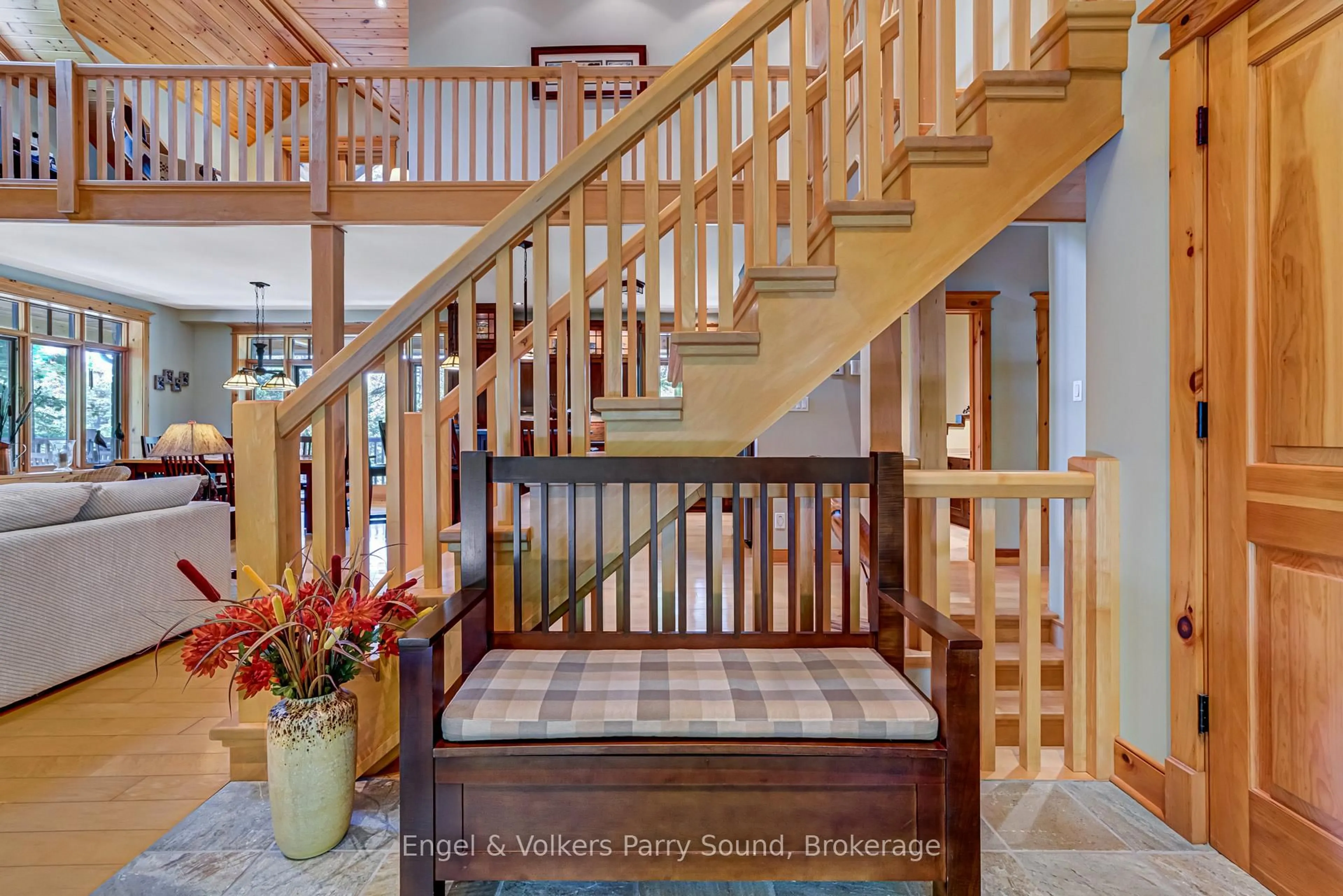 Indoor entryway for 35 SHAKELL Rd, Whitestone Ontario P0A 1G0