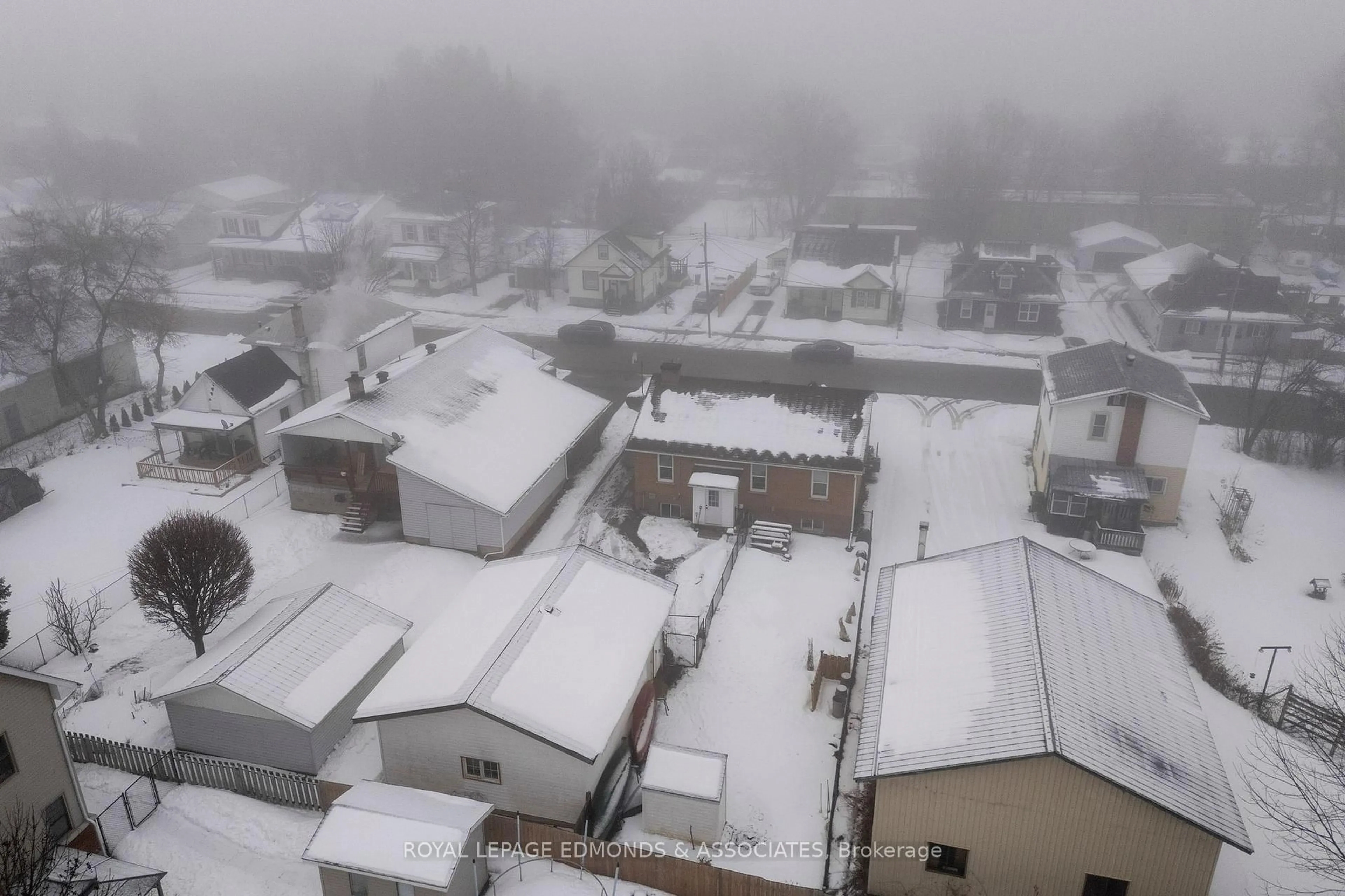 Unknown for 87 Dickson St, Pembroke Ontario K8A 2W8